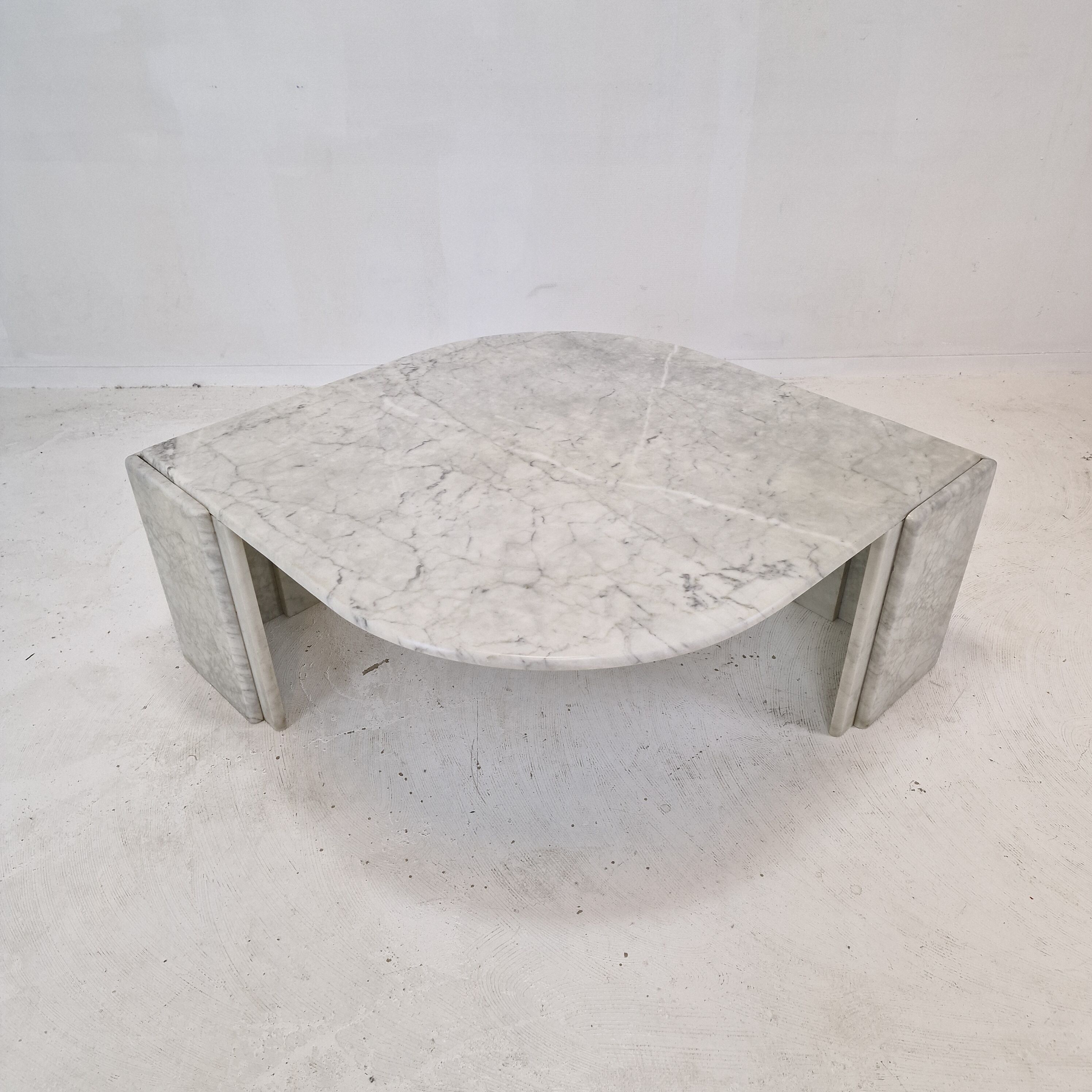 Italian Teardrop Shaped Marble Coffee Table, 1980s