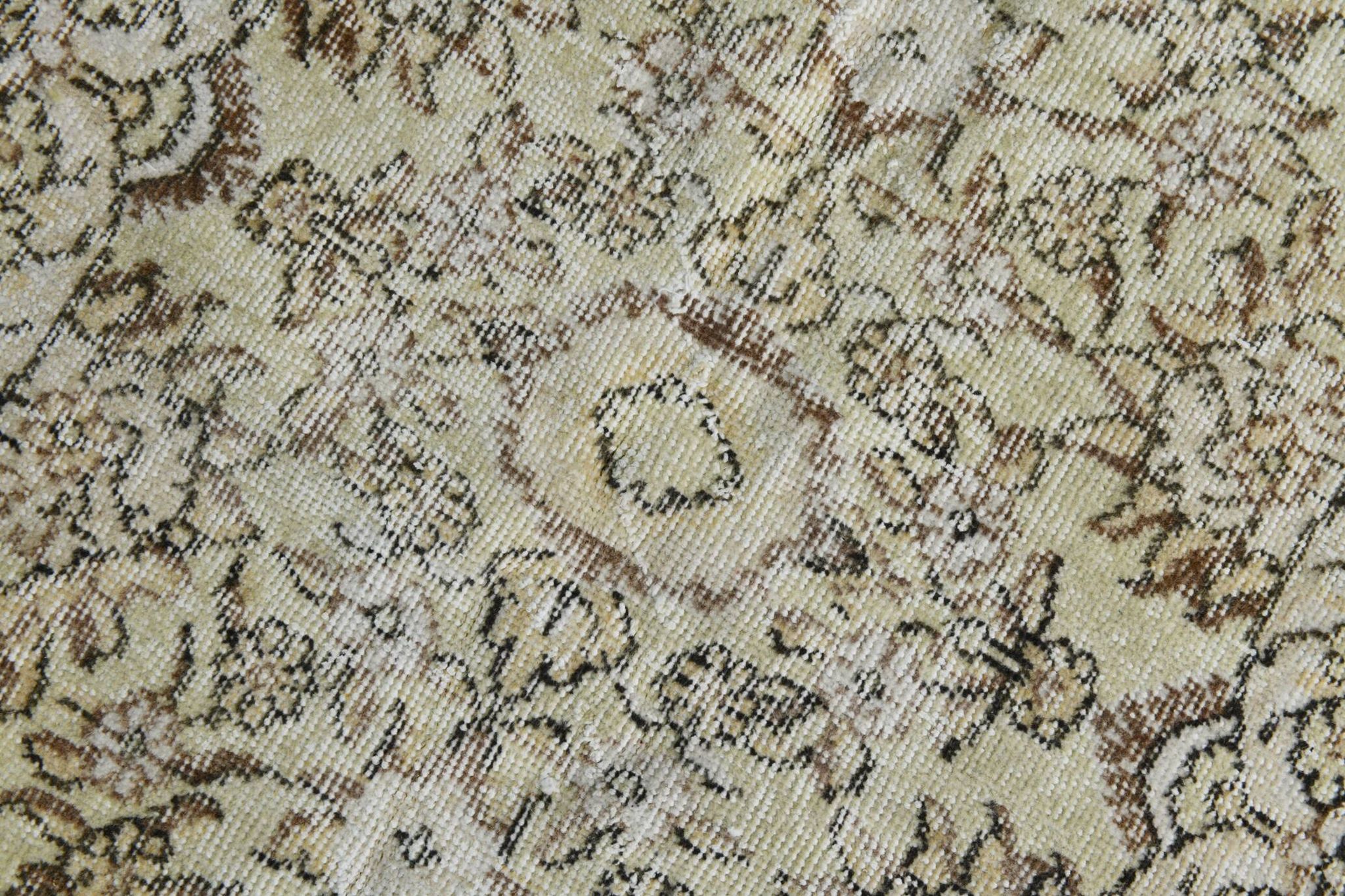 Tapis Persan Vintage Crème Fait Main, Élégance Florale Classique, 194x328