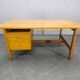 Bureau d'écriture en chêne ge125 de hans j. wegner pour getama, danemark