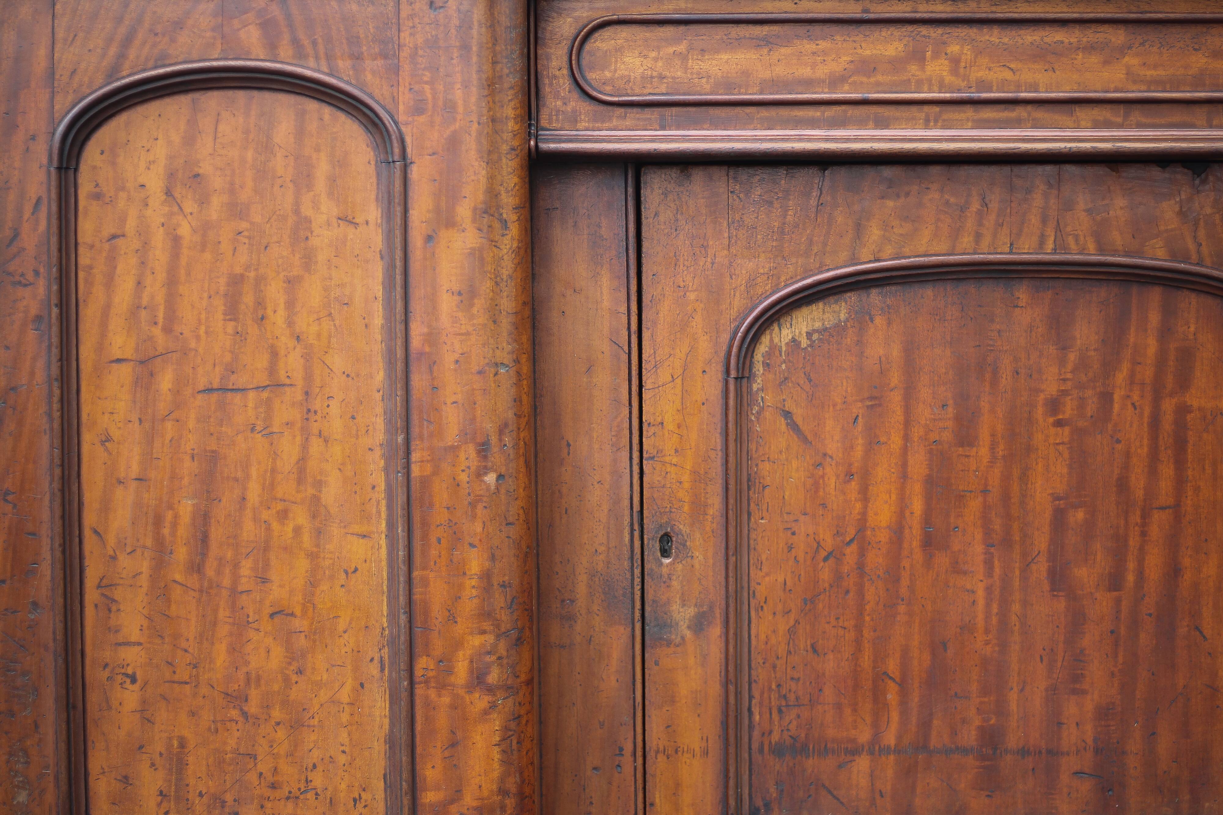 Antique mahogany furniture, English counter furniture, English servant, buffet furniture