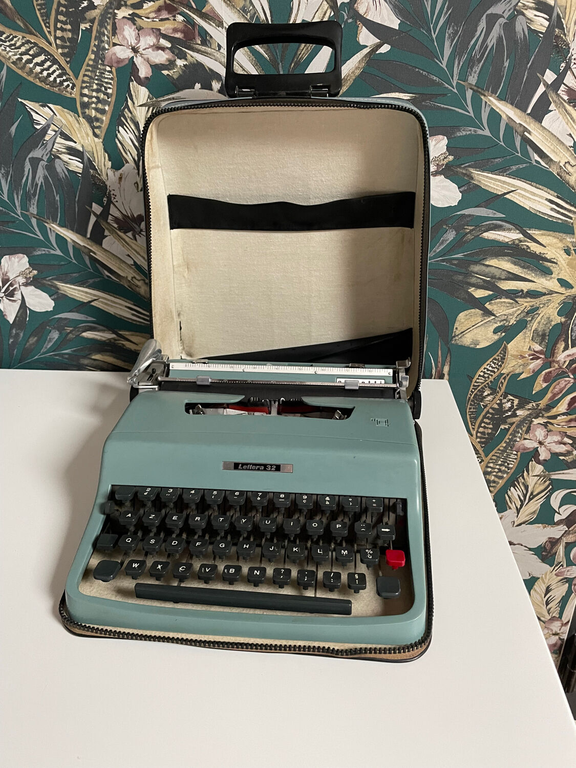 Machine à écrire vintage 60