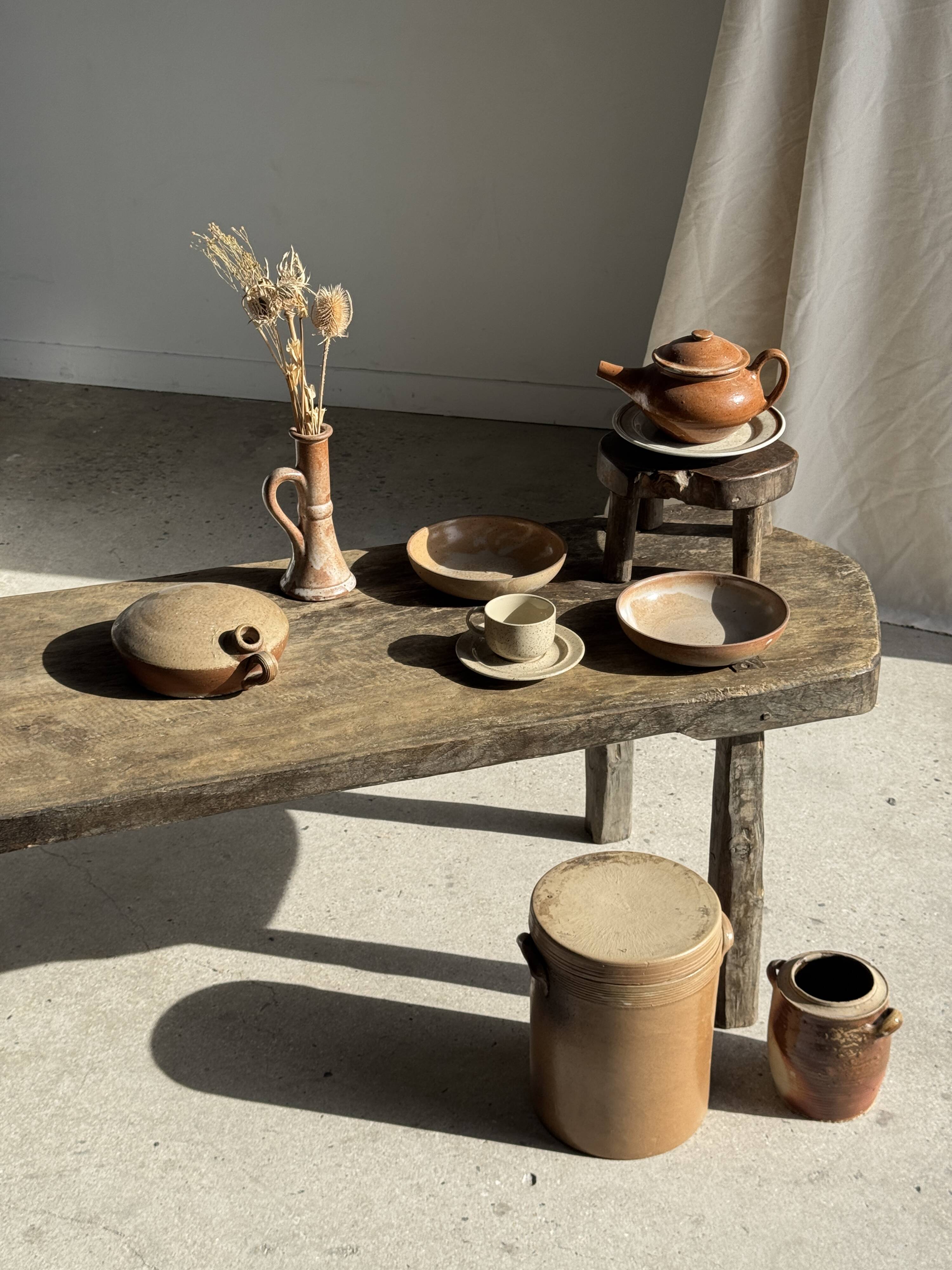 Round flat jar in old stoneware D20