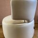 Fauteuil cuir blanc, Chateau d'Ax, parfait état