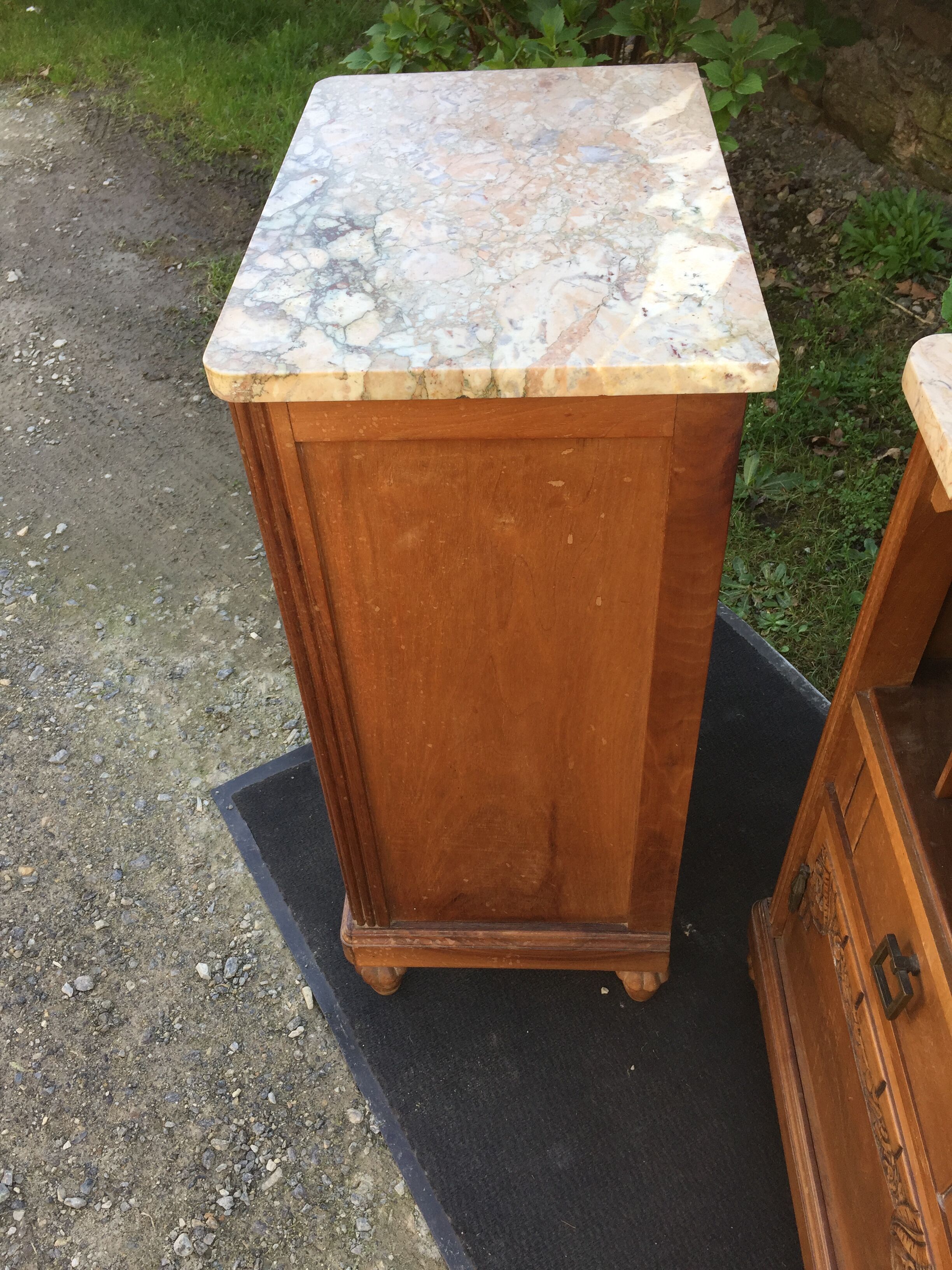 Tables de chevets vintage art deco en noyer