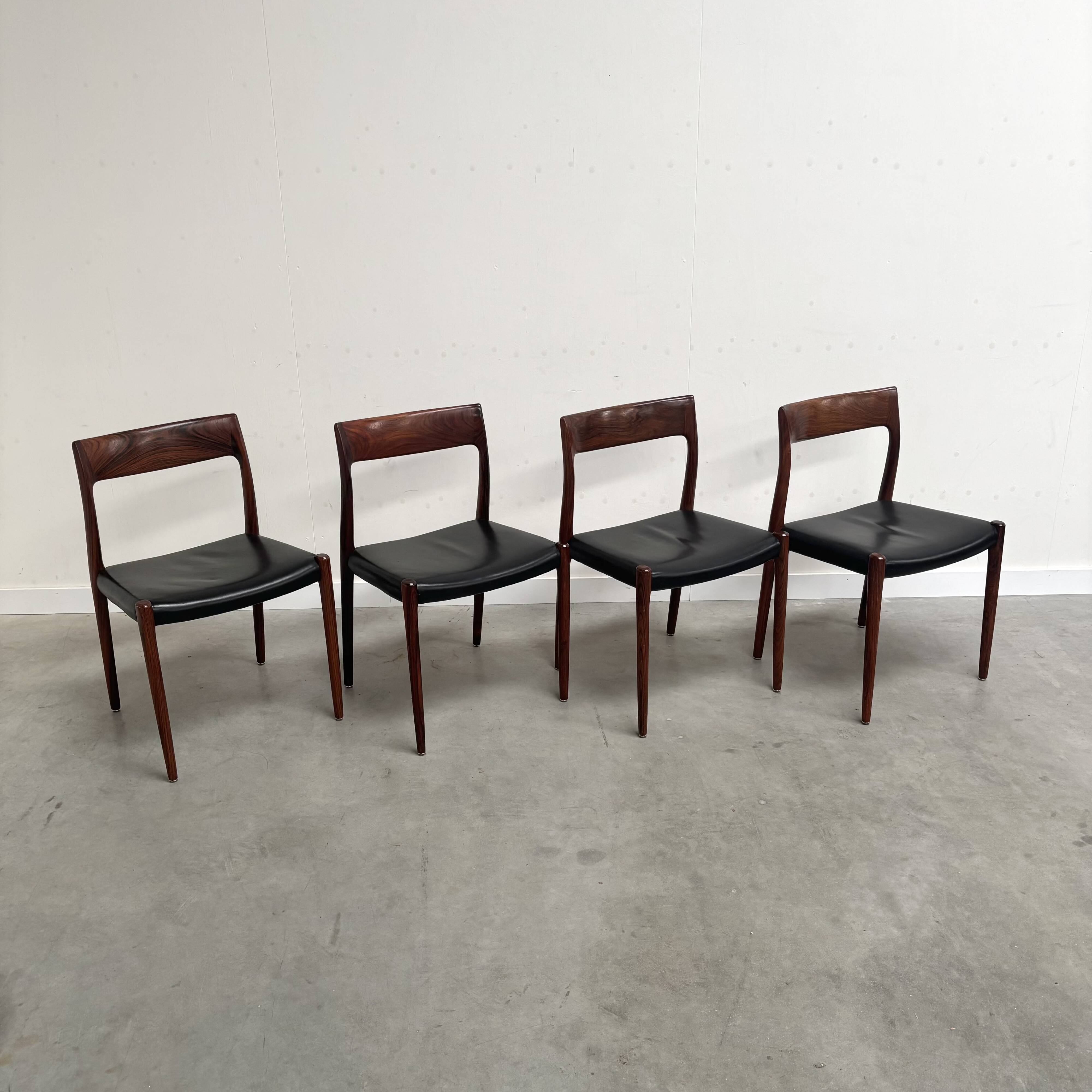 4 chaises de salle à manger Møller 77, Danemark, années 1960