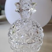 Sugar box in molded crystal