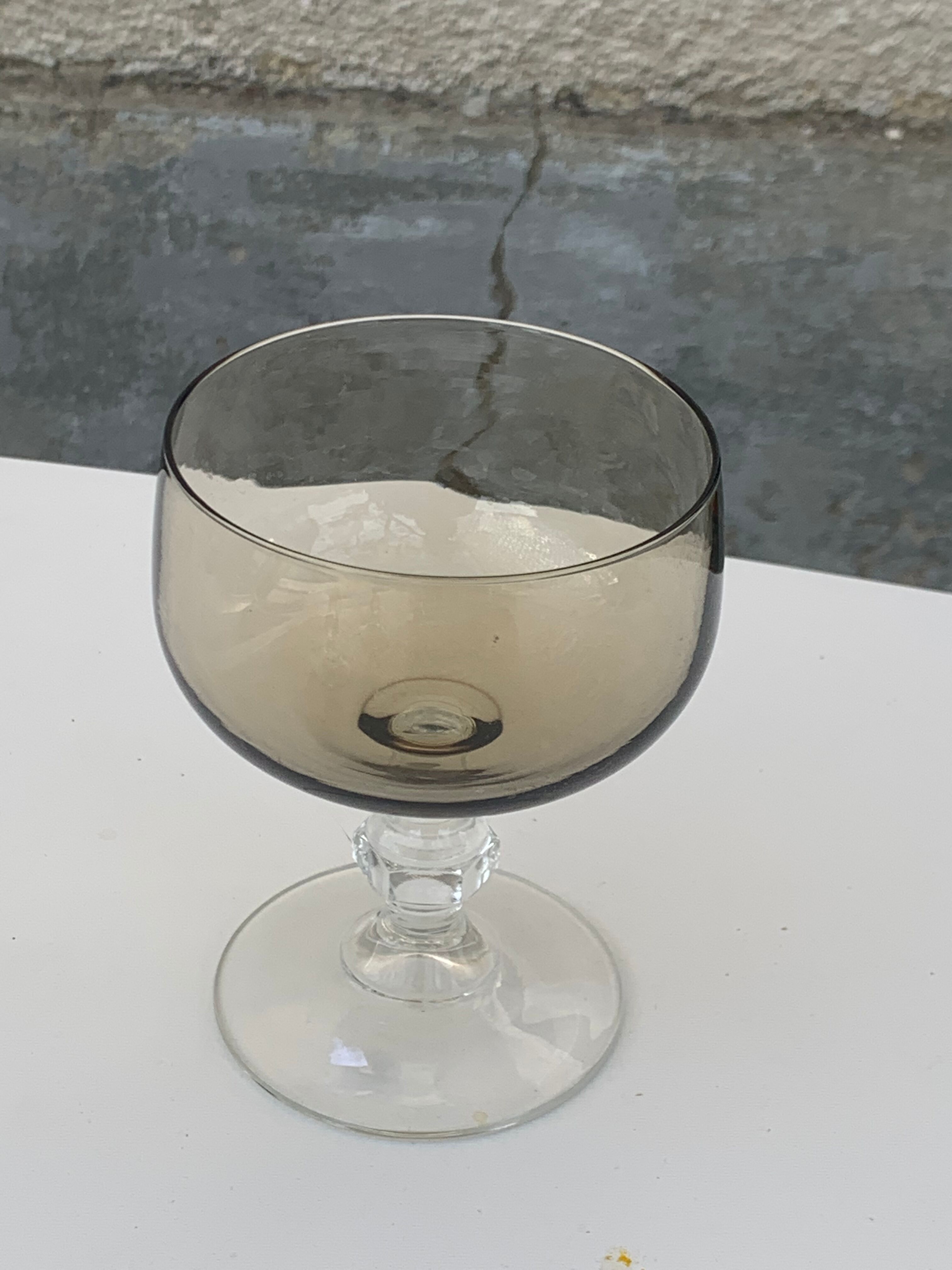 6 champagne glasses in brown and transparent glass vintage 1970