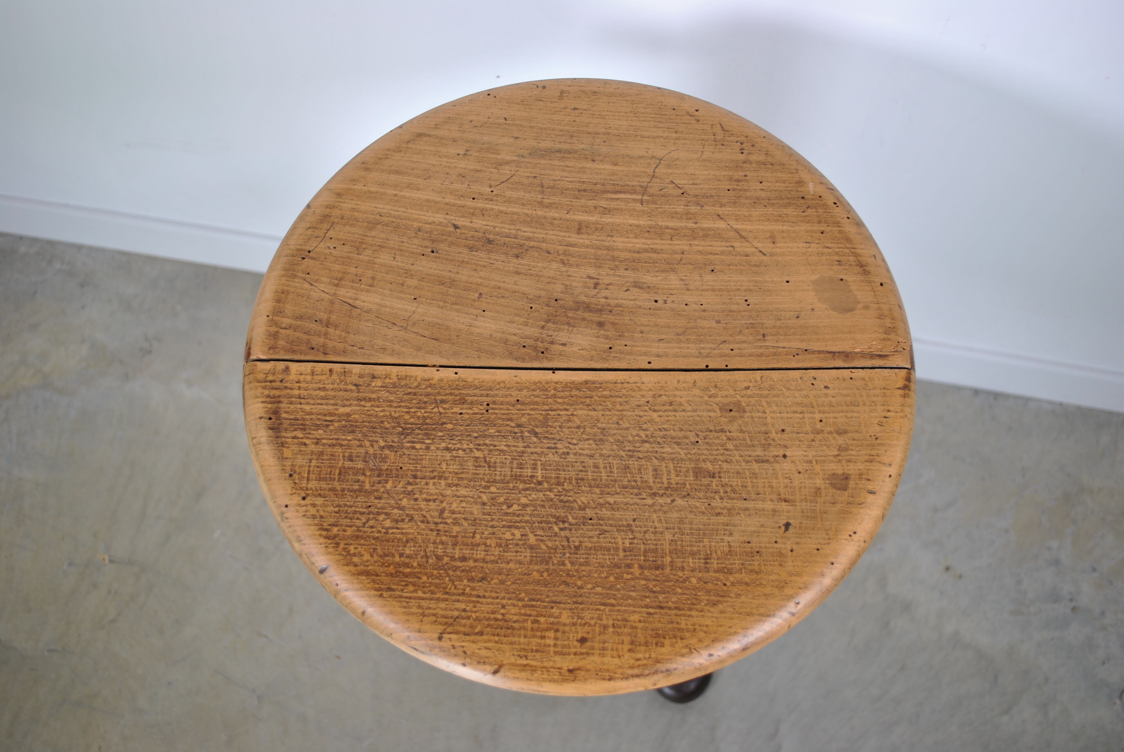 Singer stool 1930