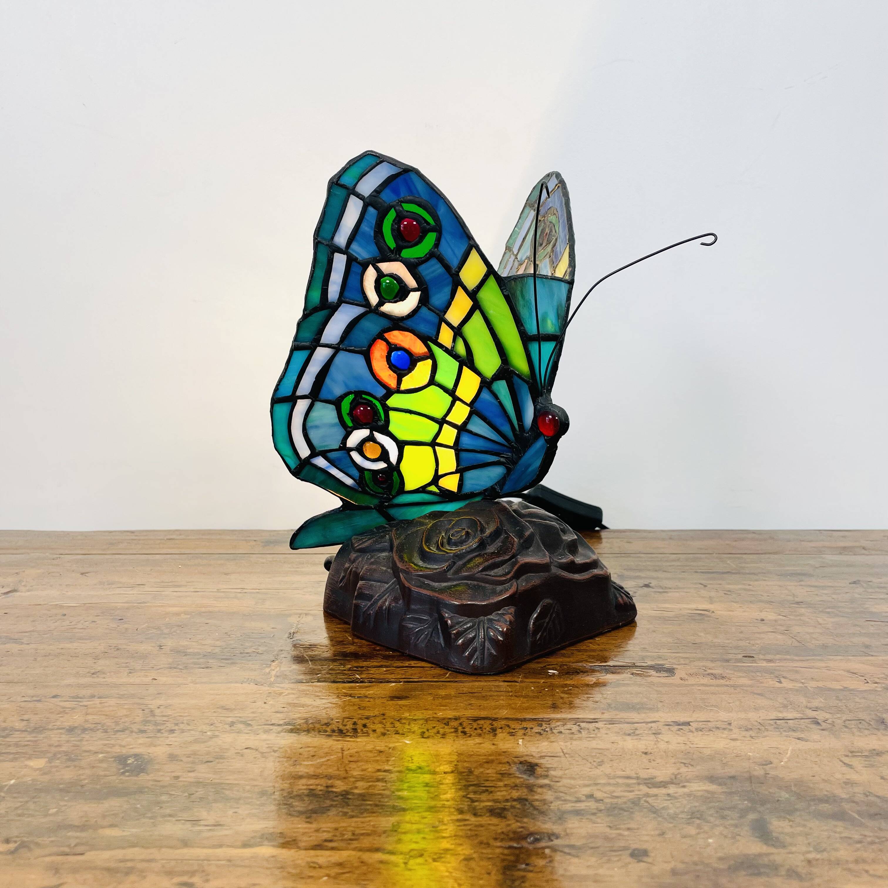 Tiffany Style Art Deco Stained Glass Butterfly Lamp – Colored Glass, H. 25 cm