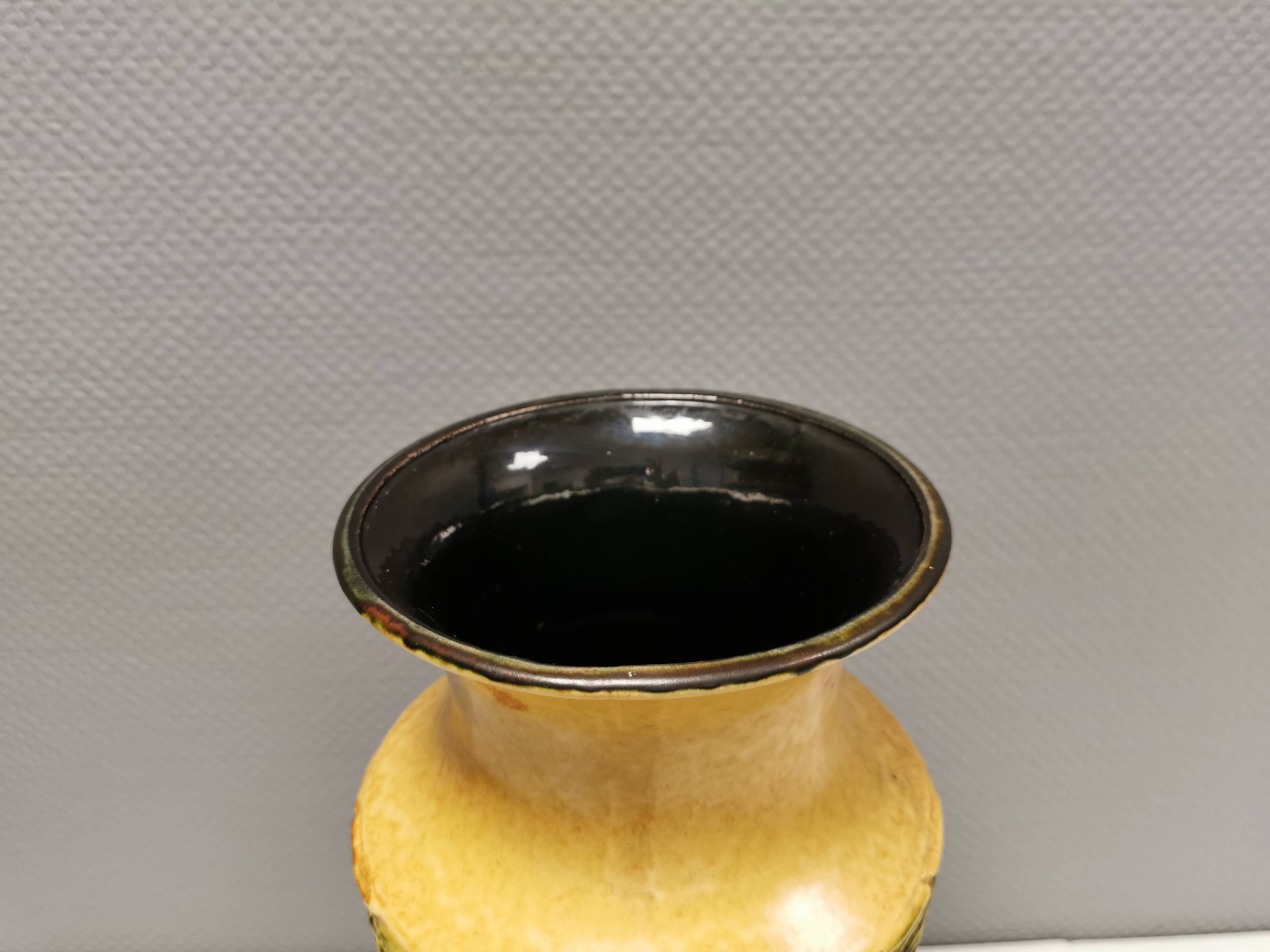 Énorme vase de sol d'allemagne de l'ouest, en glaçure jaunâtre