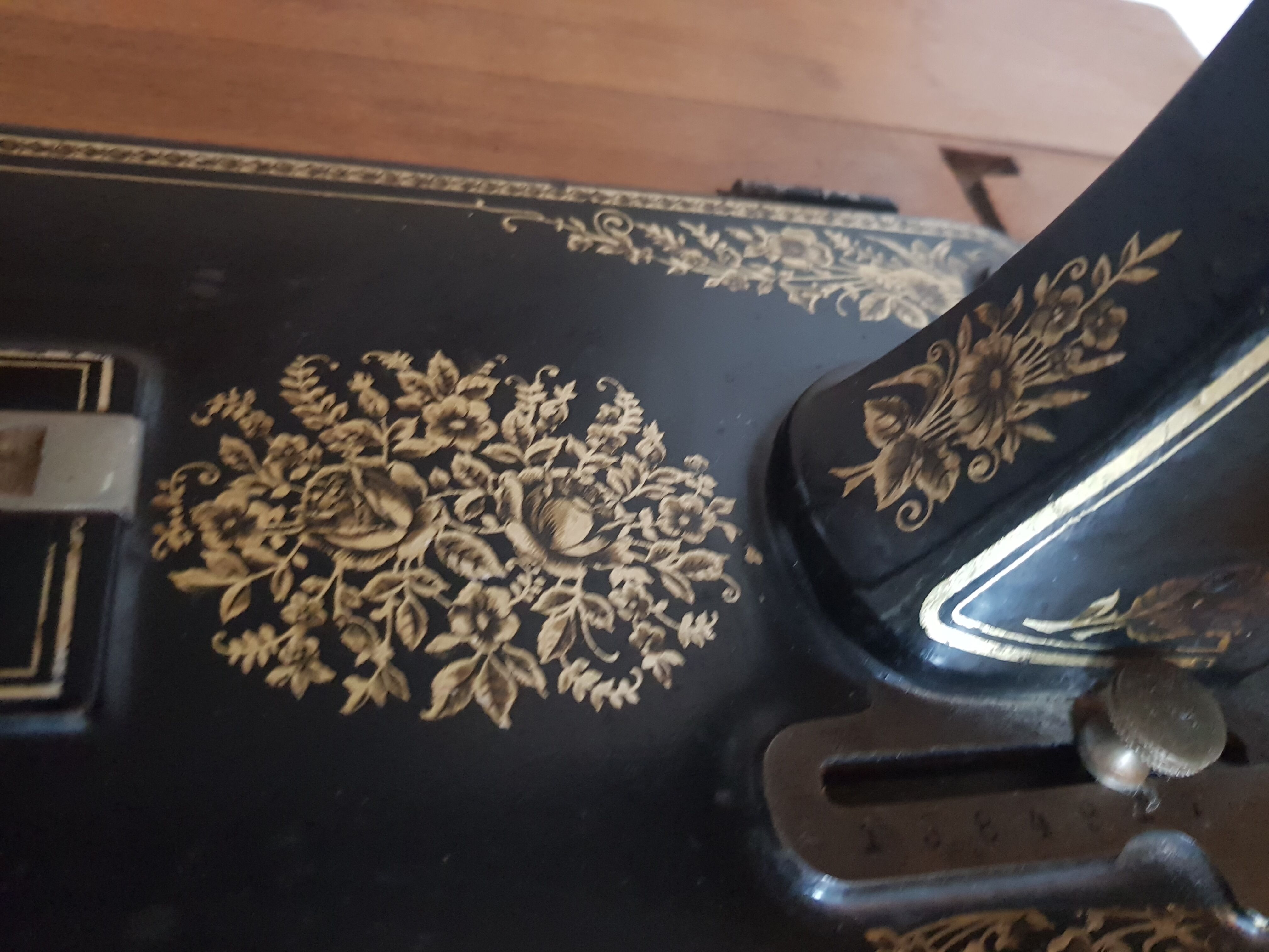 Old sewing machine H. Vigneron