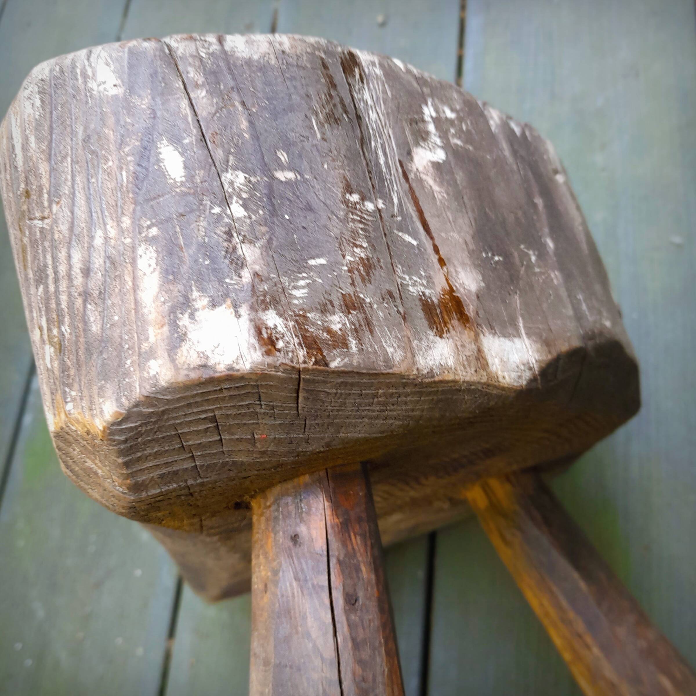 Brutalist tripod stool in grayed pine. France, 1950s