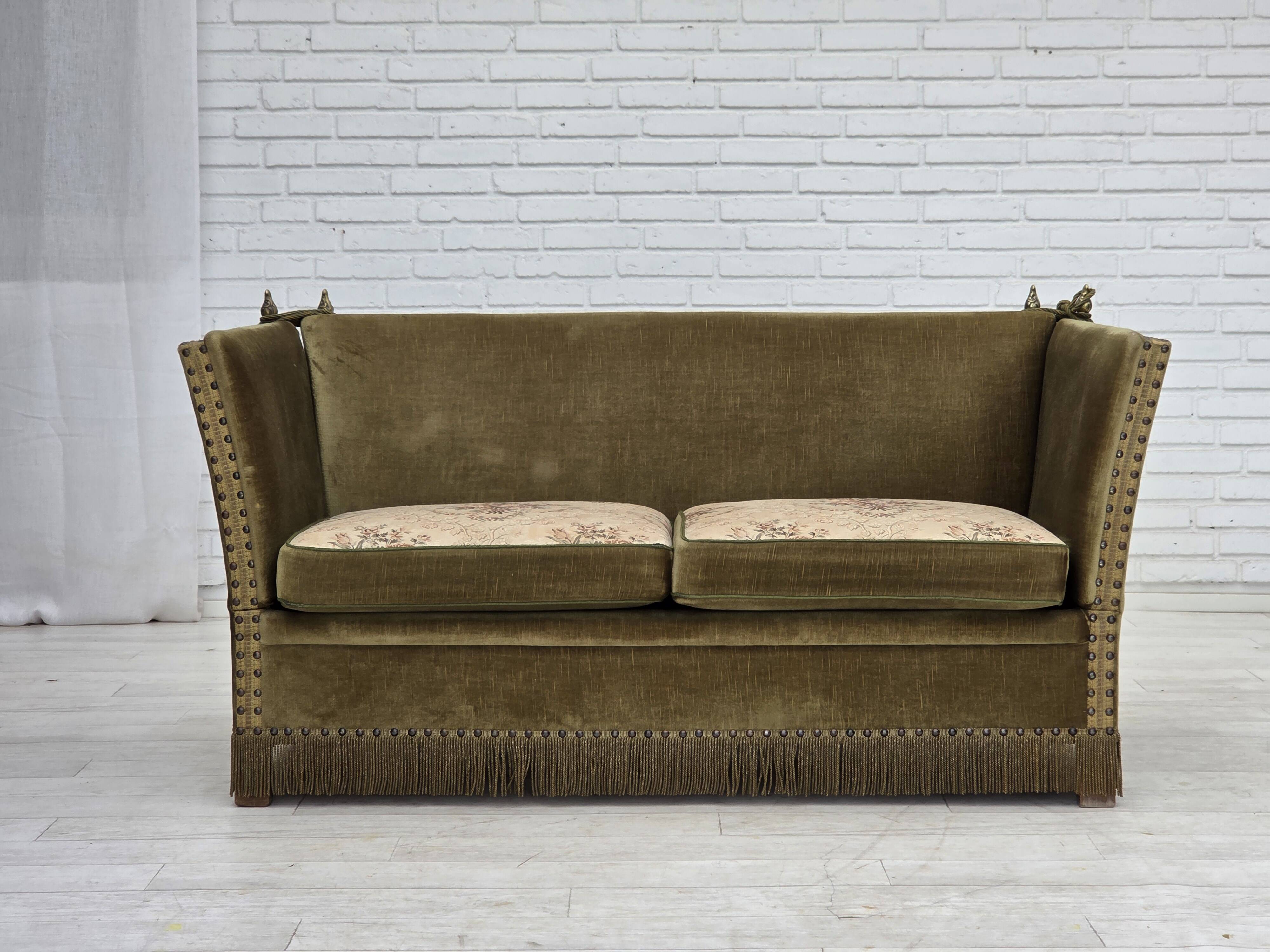 Canapé "Espagnol" à bras tombants, 2 places danois des années 1970, en velours de mobilier.