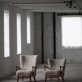 Viggo Boesen, high-back chair in oak and shearling lambskin, modern Danish design, 1950s.