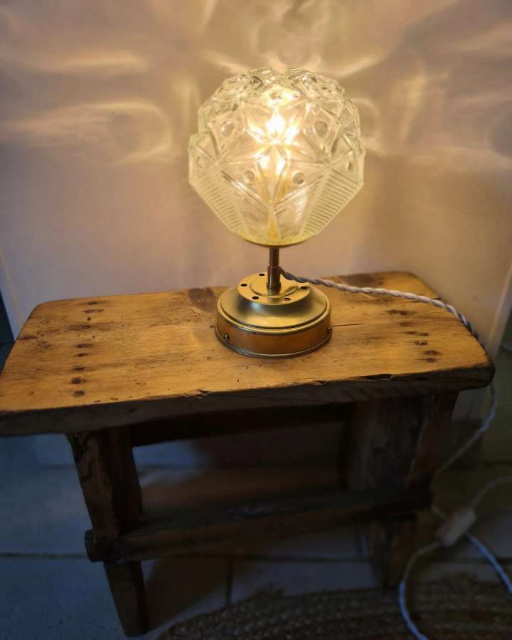 Table lamp globe flower art deco