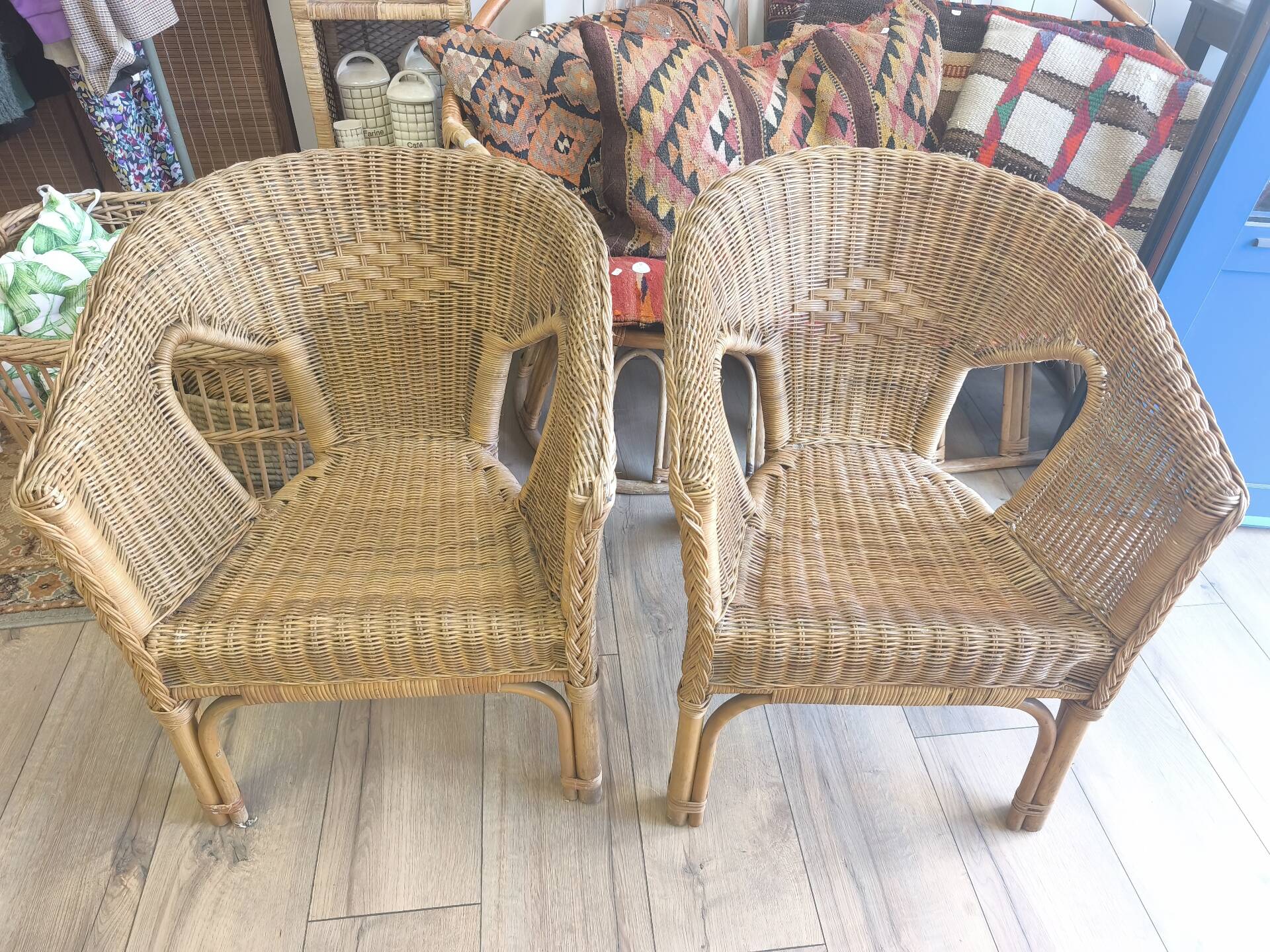 Pair of wicker armchairs