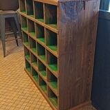 Workshop cabinet with compartments