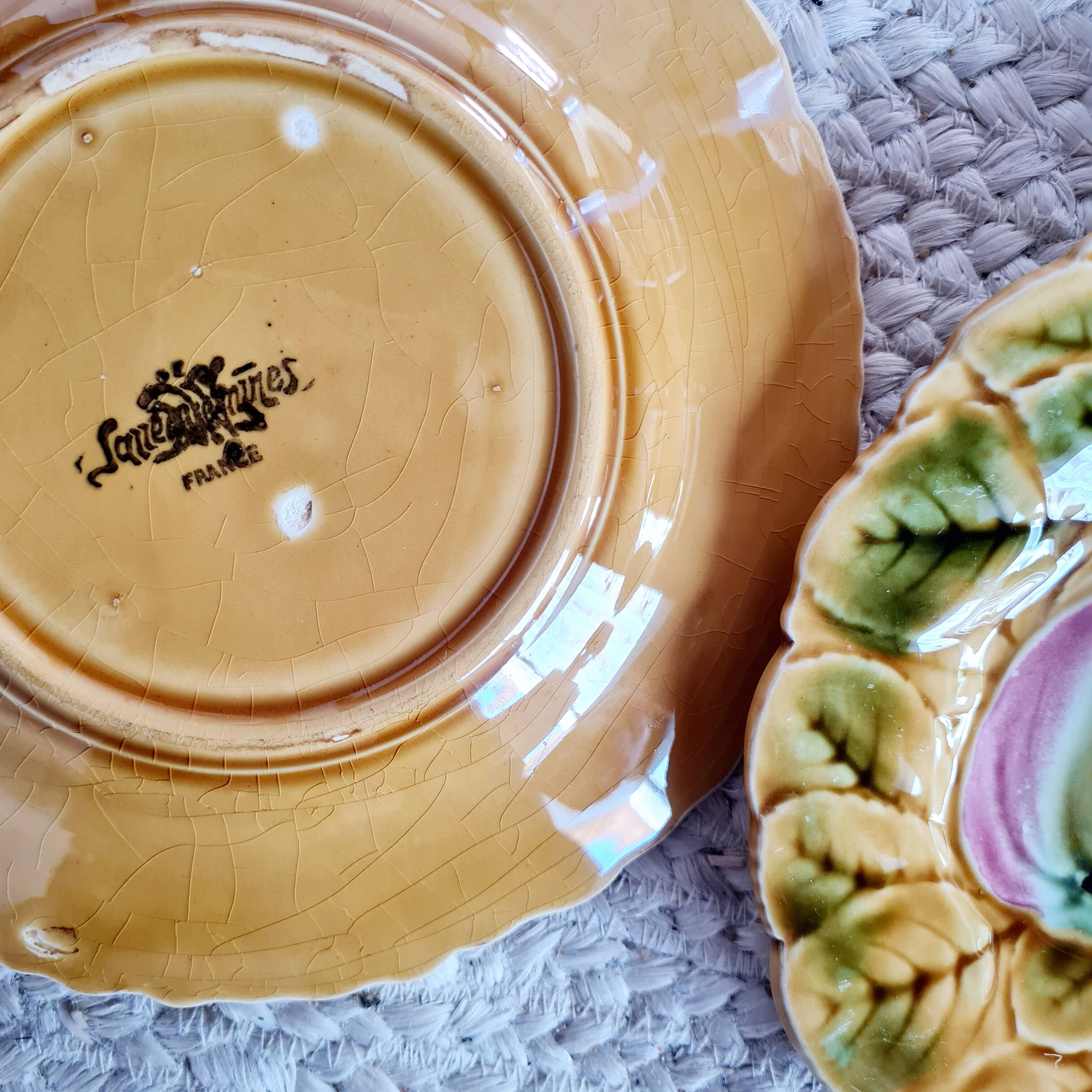 Set of 10 earthenware dessert plates