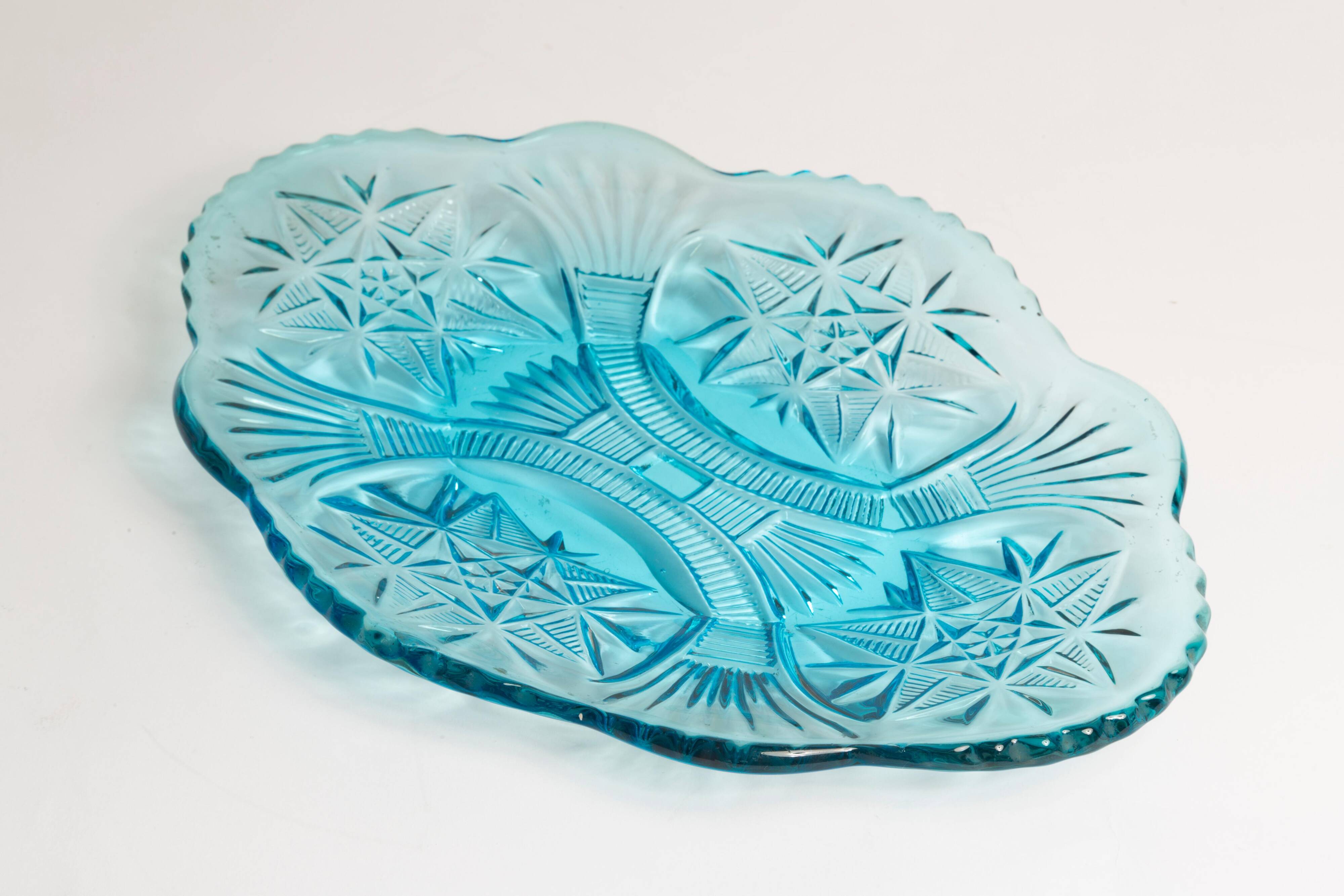 Light blue decorative glass plate, mid-century, Italy, 1960s.