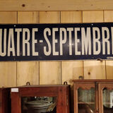 Plaque émaillée de la station de métro Quatre Septembre