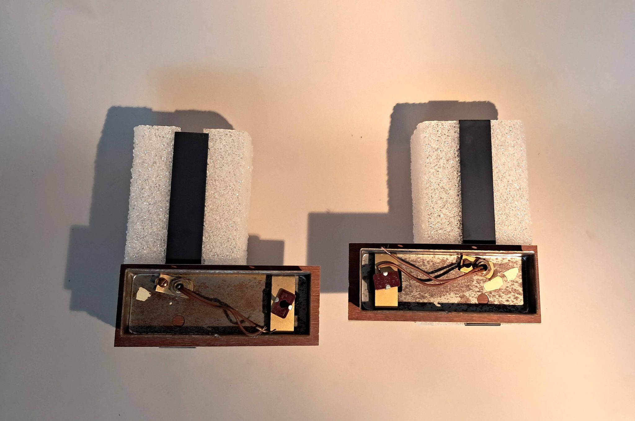 Pair of modernist wall lights 1950/1960 in metal and perspex.