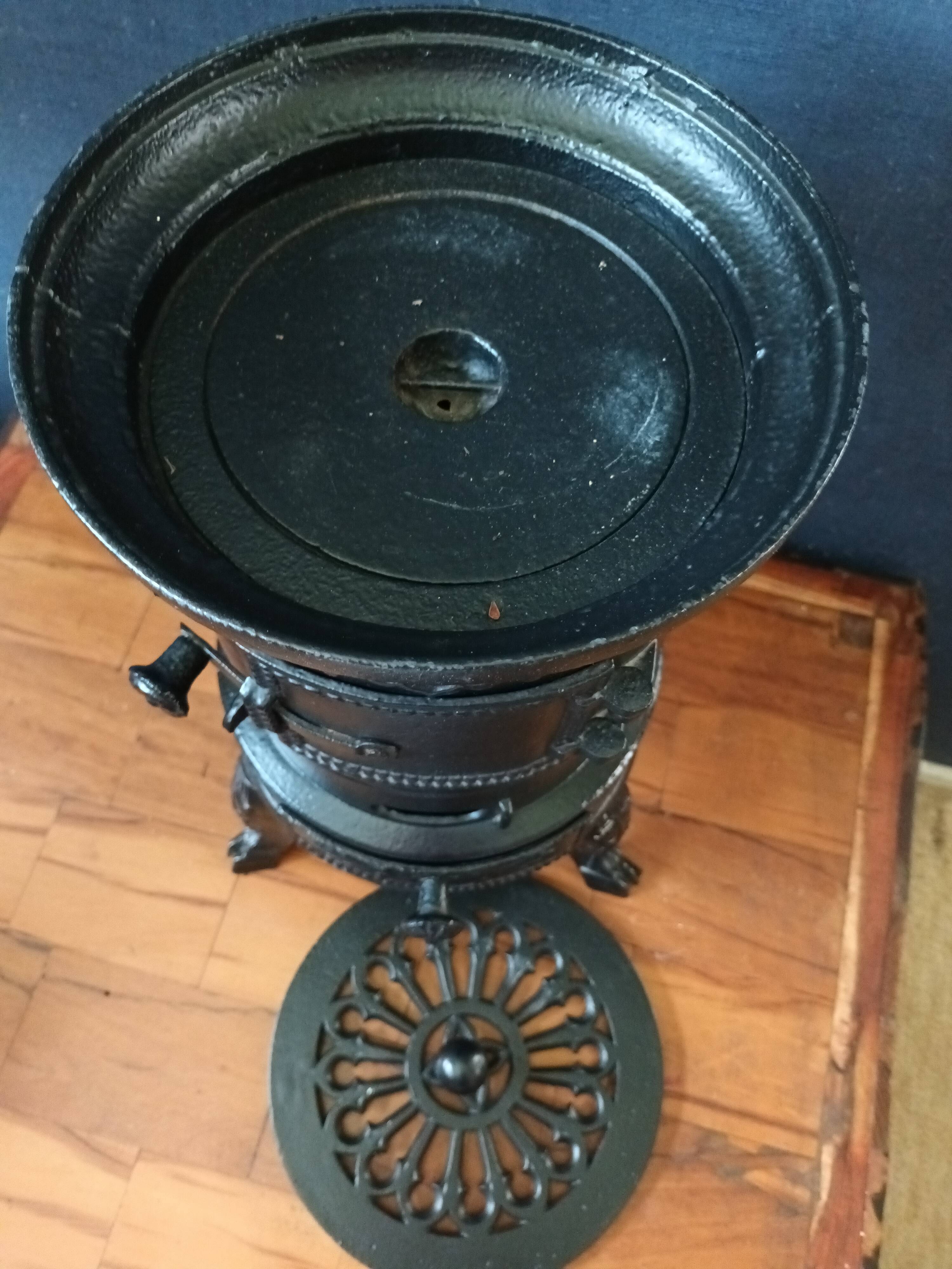 Cast iron stove
