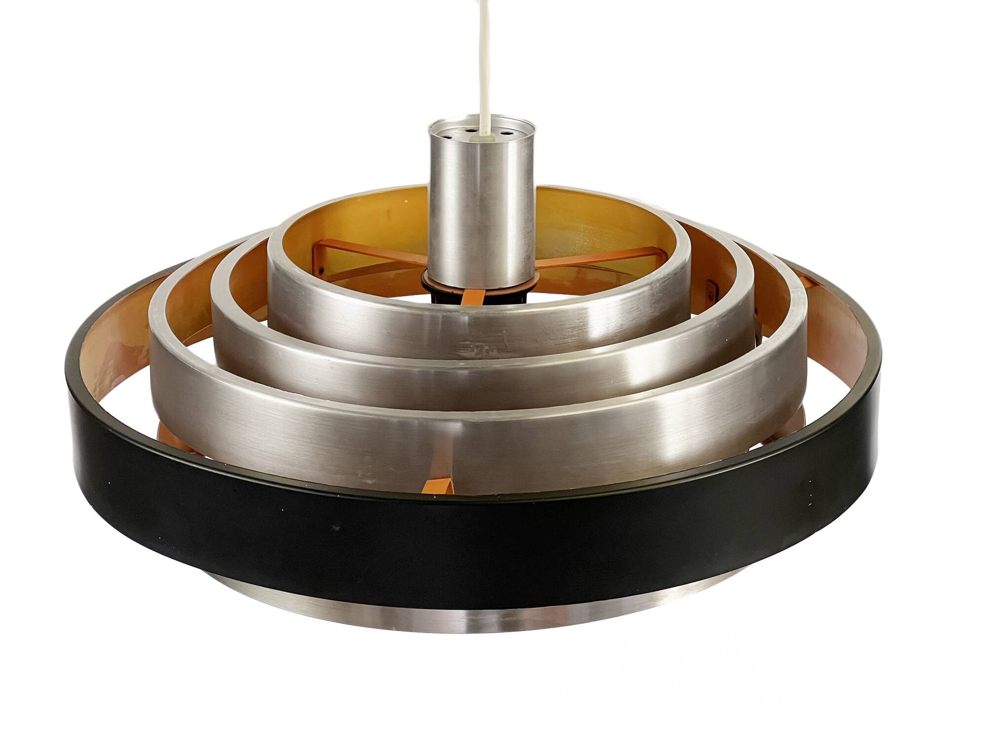 Suspension multicouche "space age" en aluminium brossé avec effet de lumière rouge. Danemark années 1960