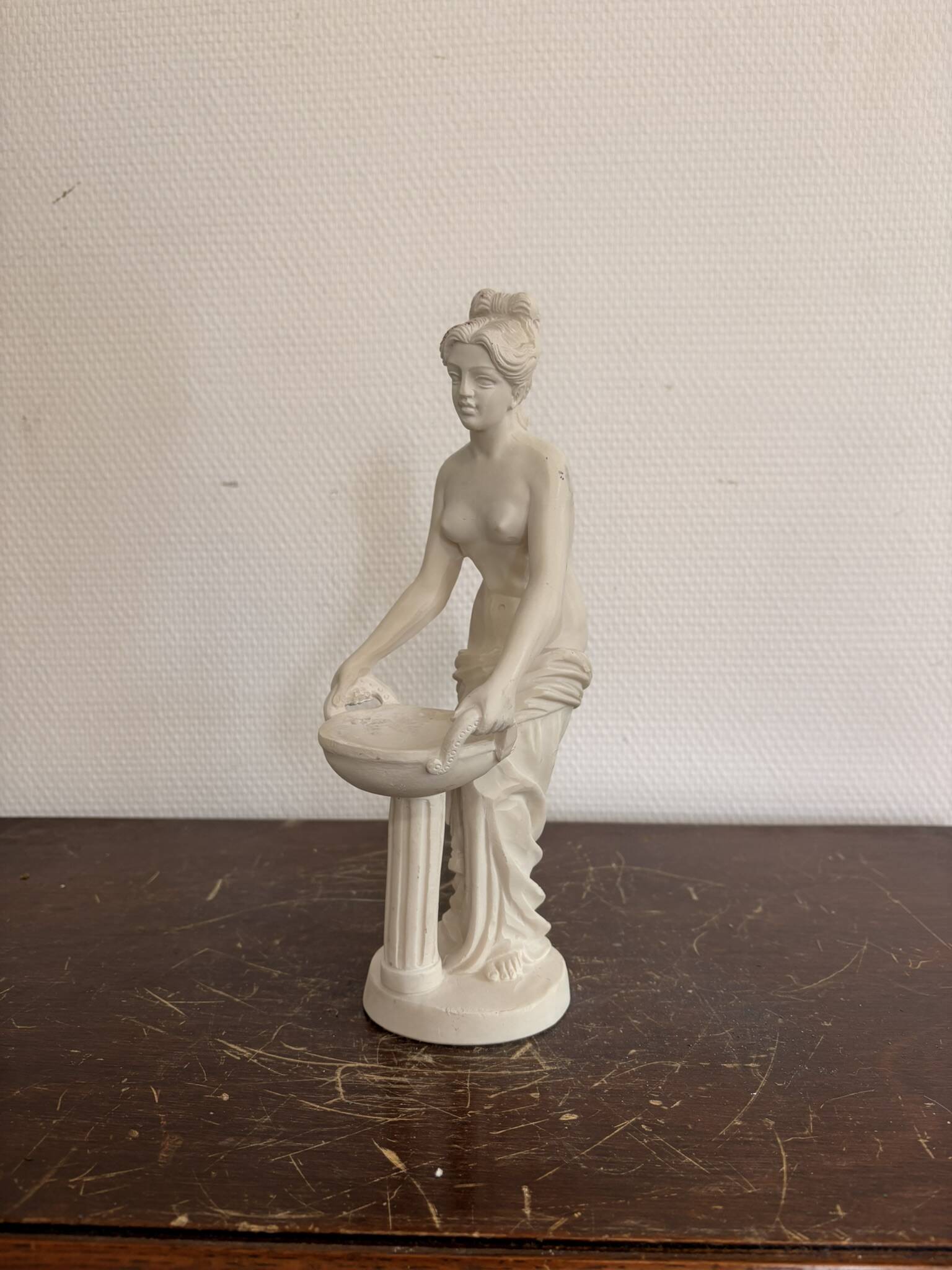 Statue Vénus au bassin style néoclassique Plâtre vintage