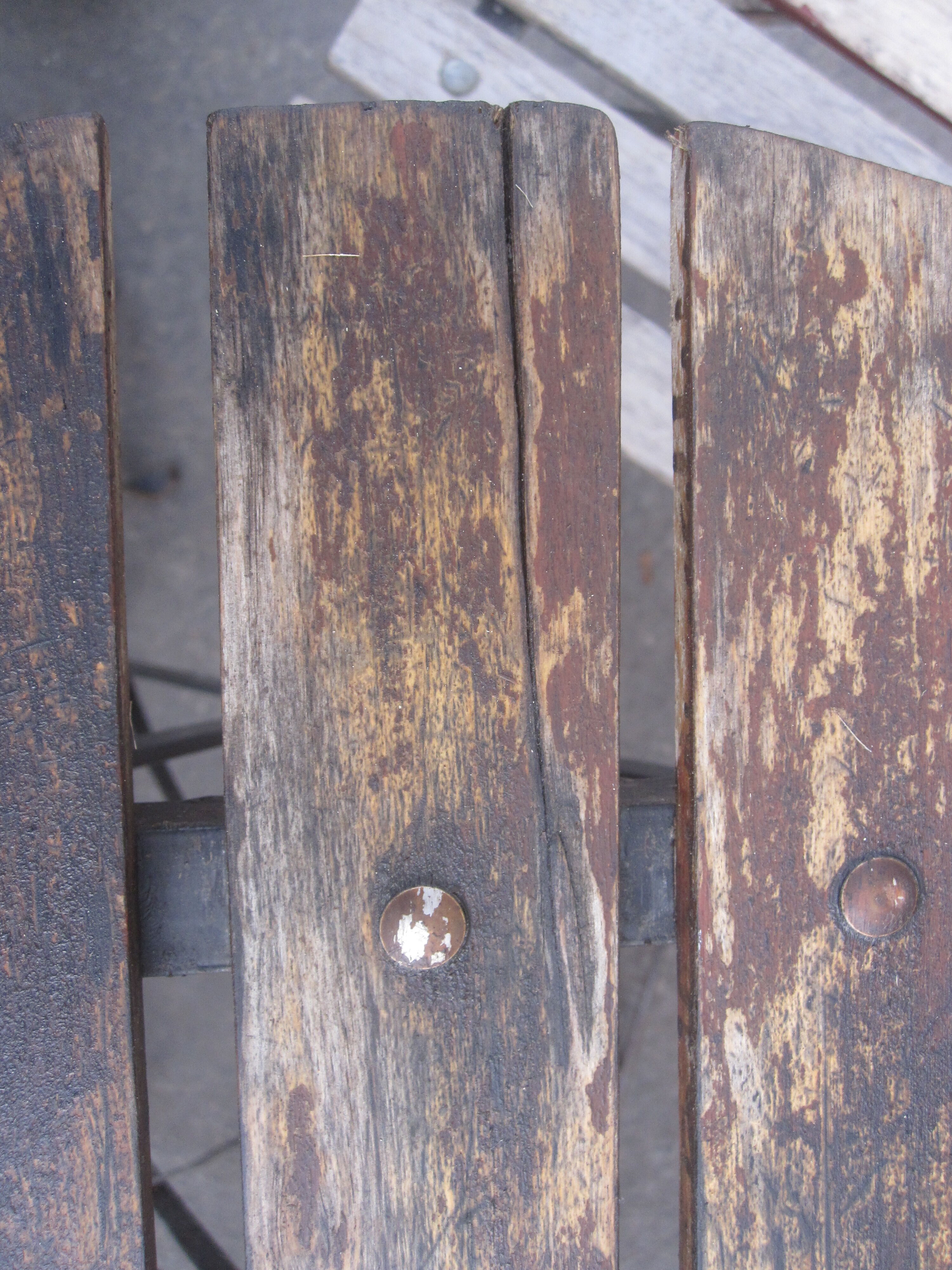 Folding garden furniture