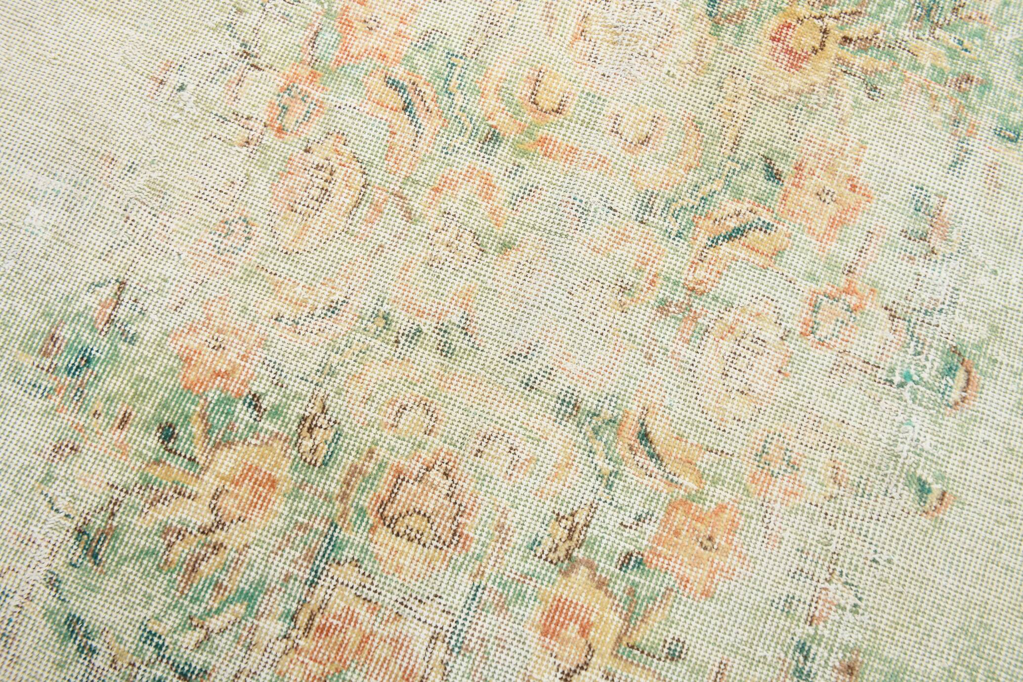 6x10 Peach Beige & Green Soft Wool Vintage Rug, 201x308Cm SK 5621