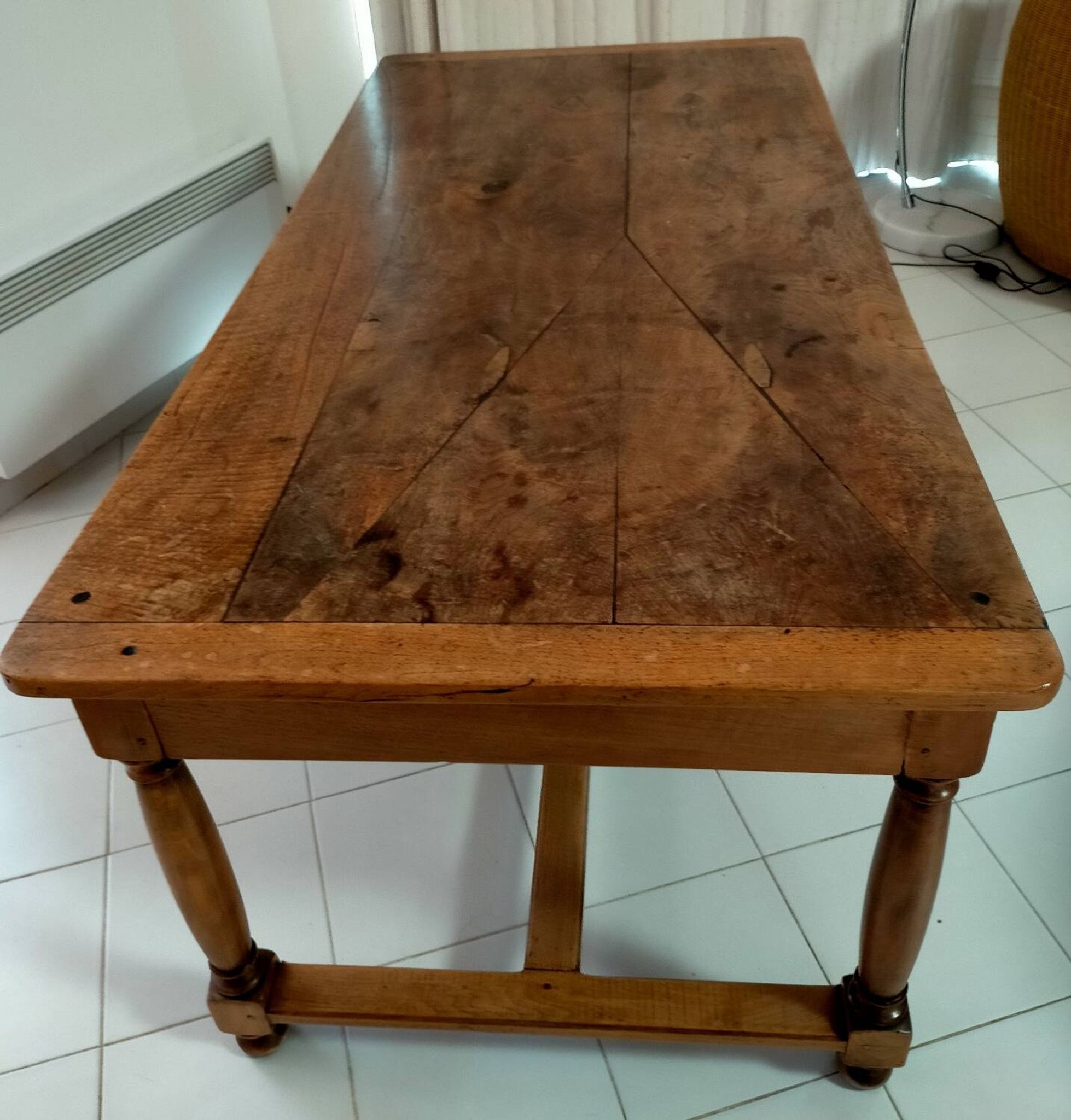 Farm table