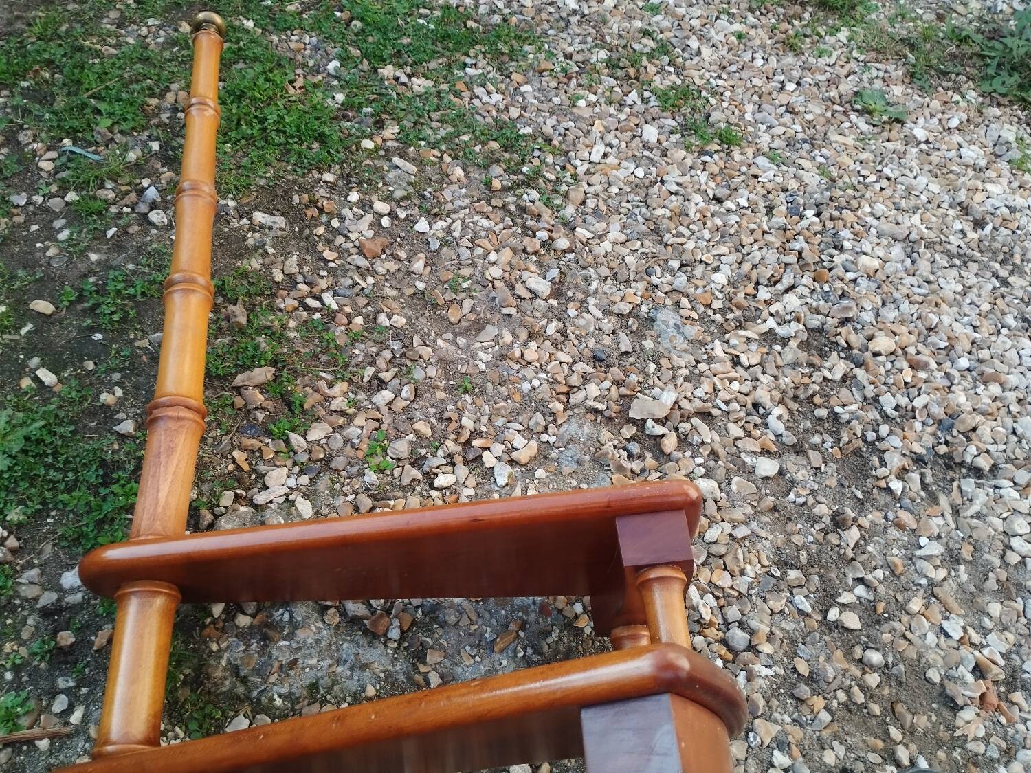 Escalier de bibliothèque ancien vintage