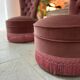 Paire de fauteuils en velours rose