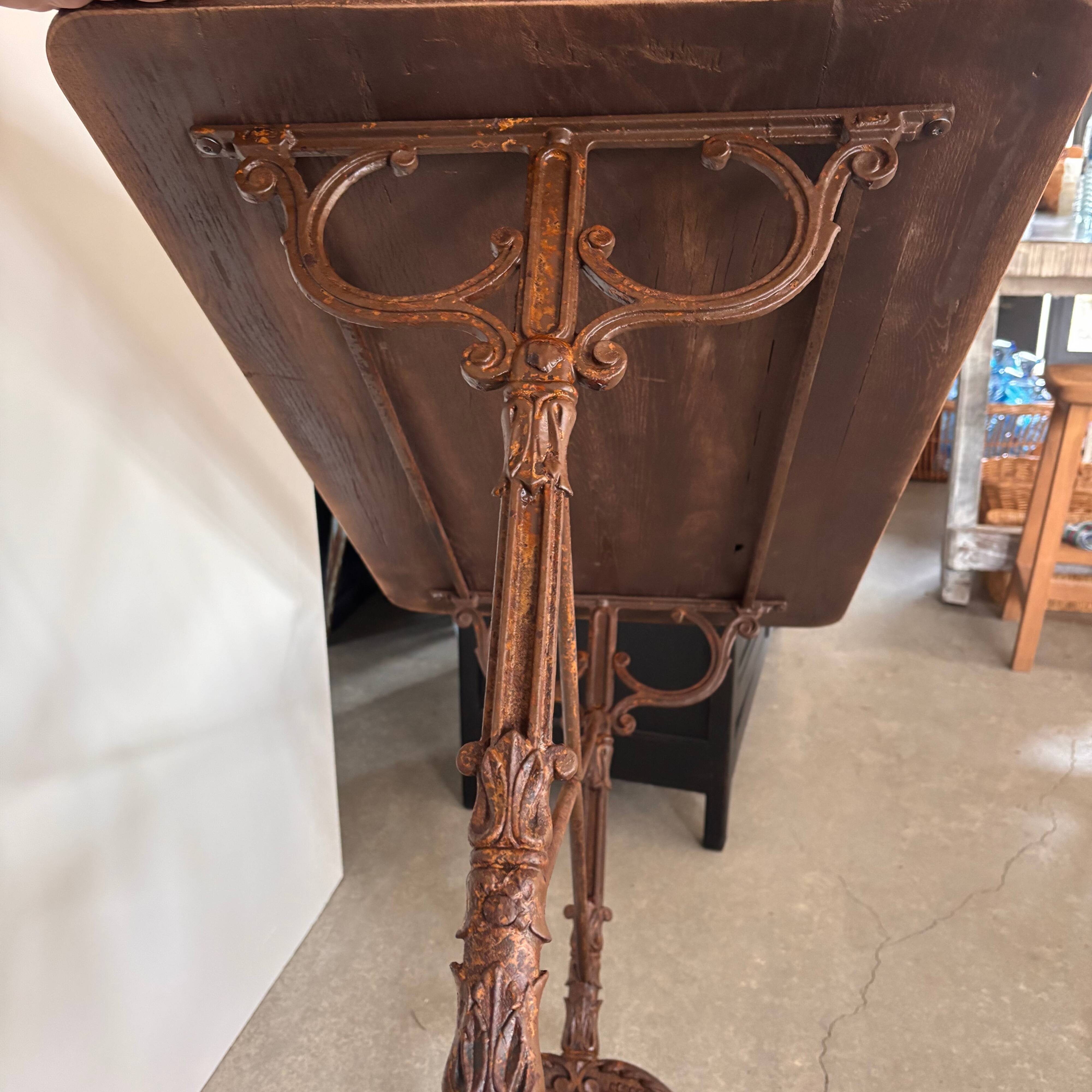 Tale bistrot en chêne