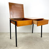 Retro minimalistic desk
