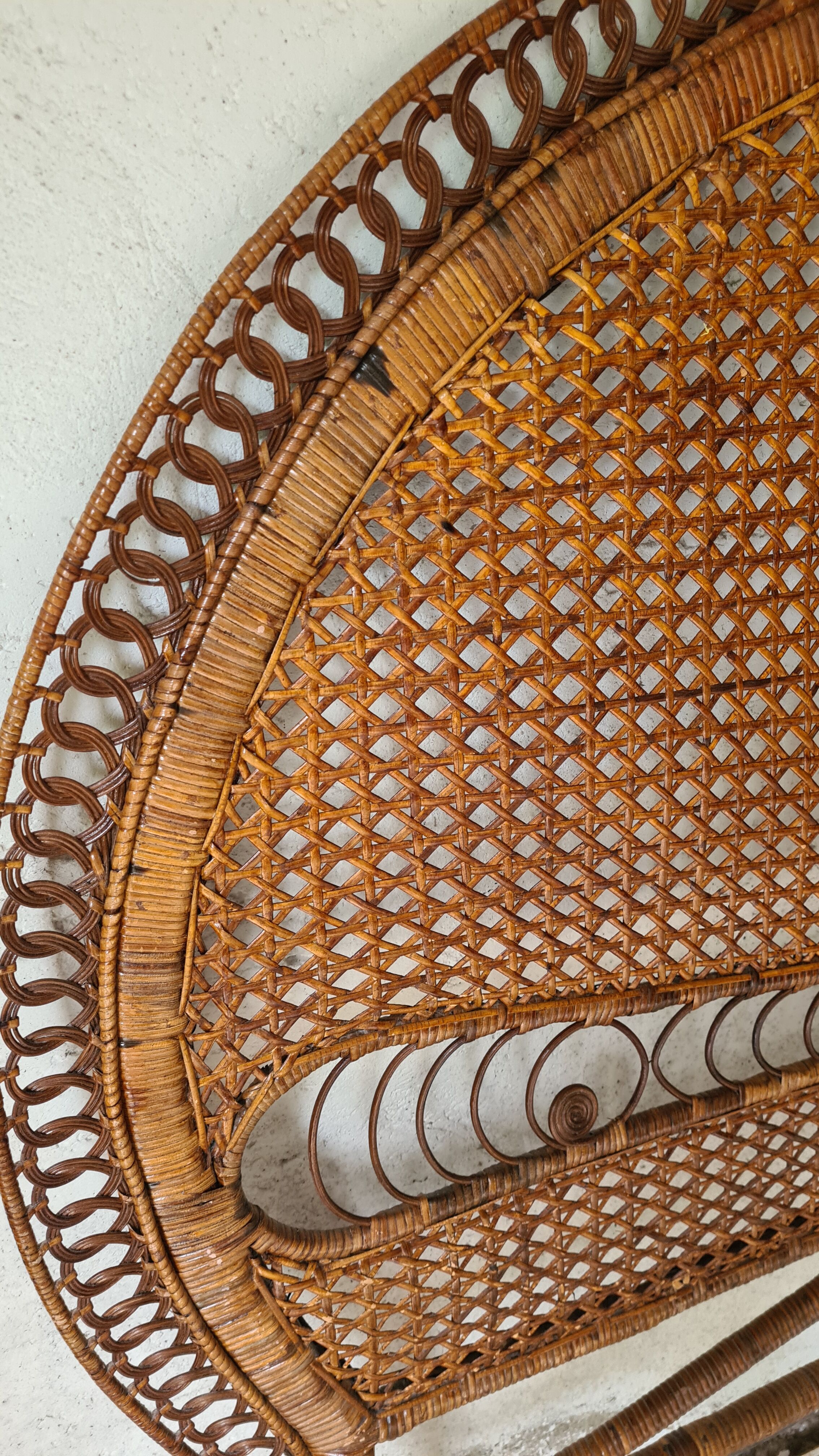 Old headboard "Peacock" in rattan / Emmanuelle