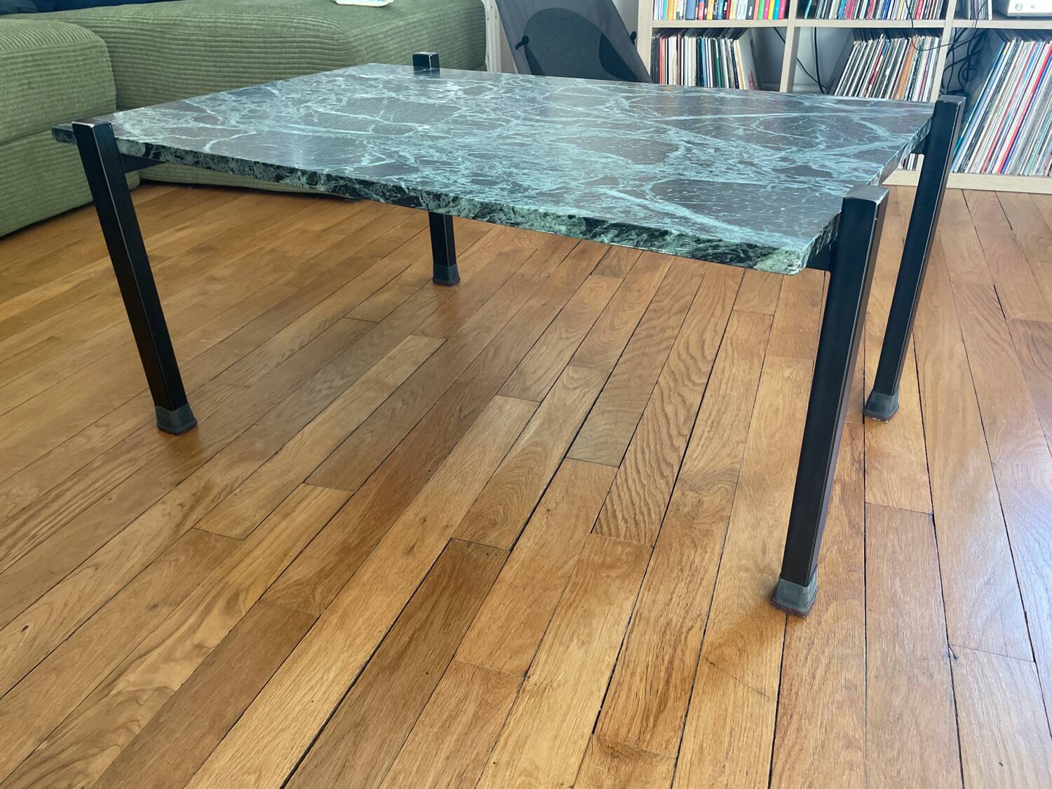 Italian marble coffee table from the 50s and 60s
