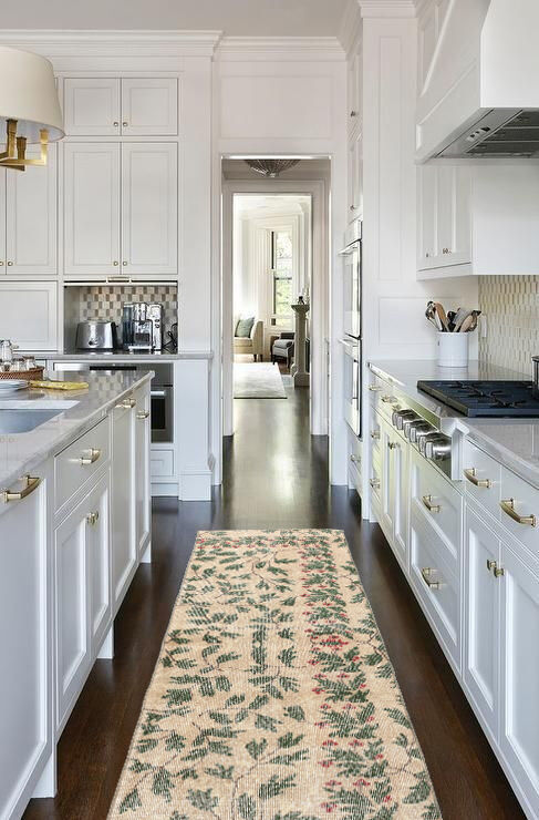 2x9 Vintage Floral Runner Rug, 77x271Cm