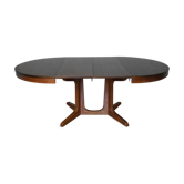 Elm round table with 2 butterfly extensions