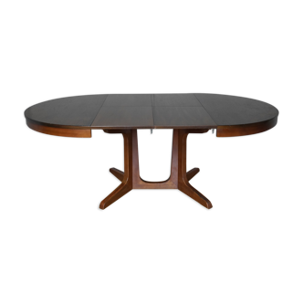 Elm round table with 2 butterfly extensions