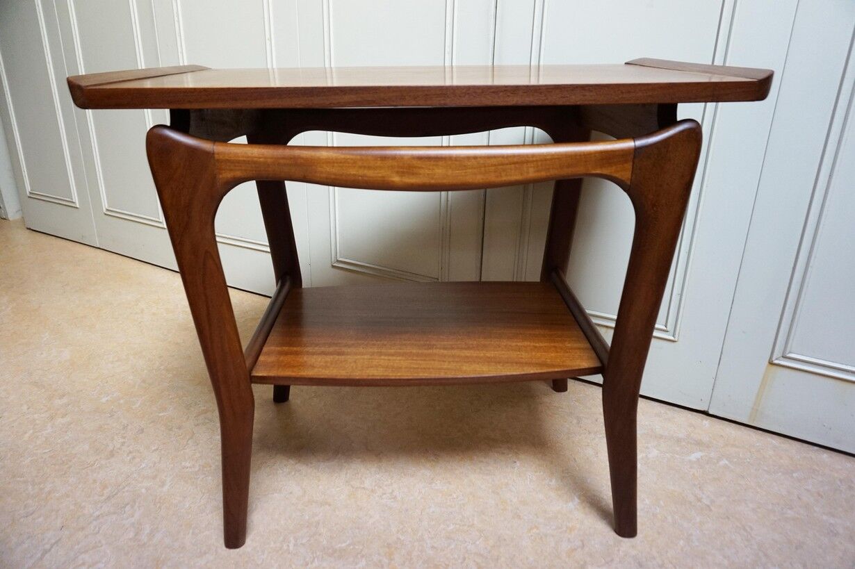 Table d’appoint par Louis Van Teeffelen pour Wébé