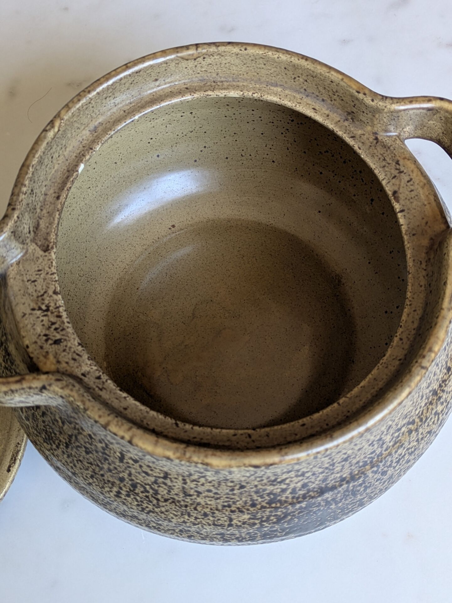 Sublime Soupière en grès moucheté "Les Potiers de l'Abbaye  70'