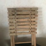 Complained wooden pedestal