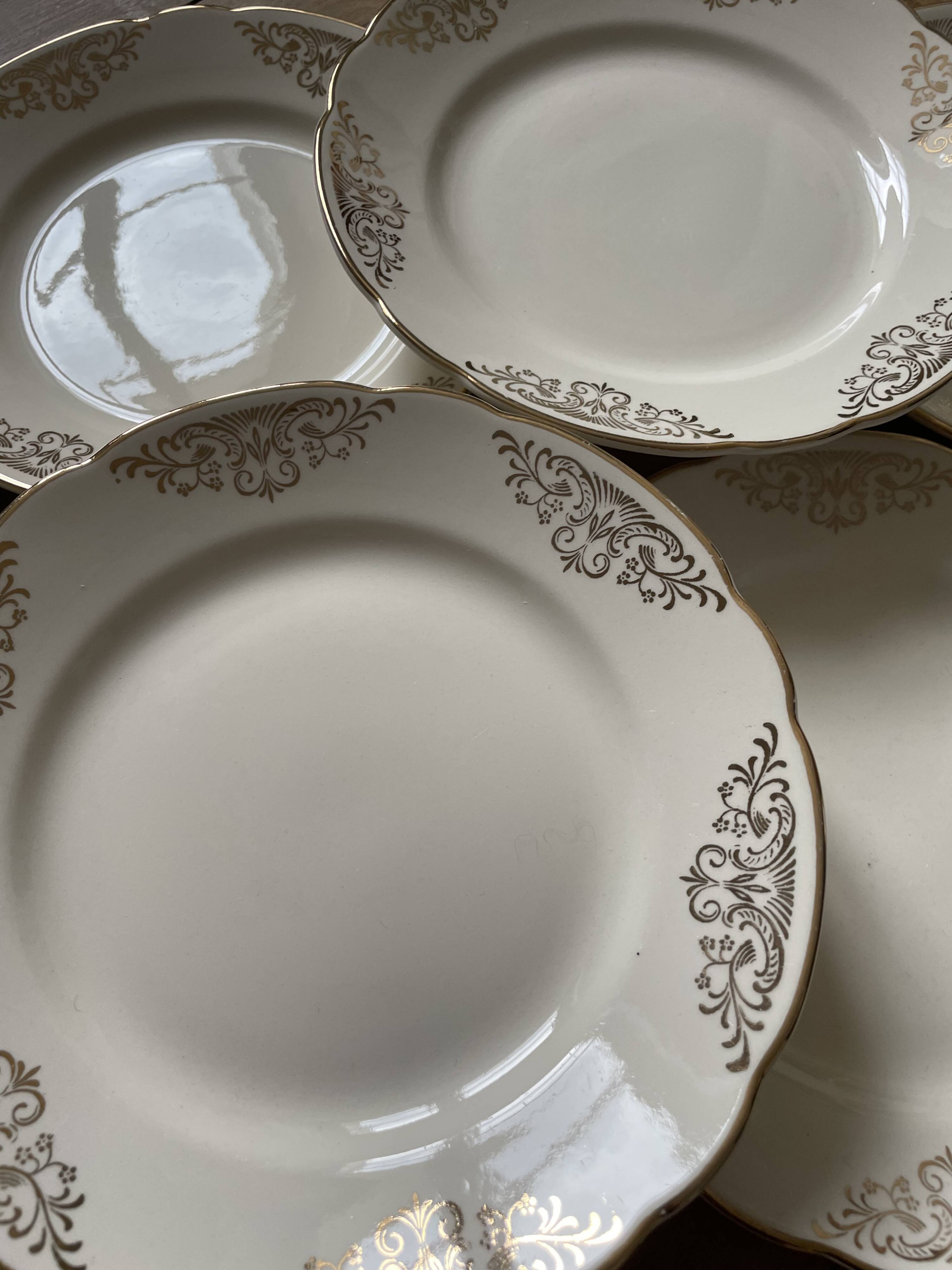 6 vintage Villeroy & Boch dessert plates 250905