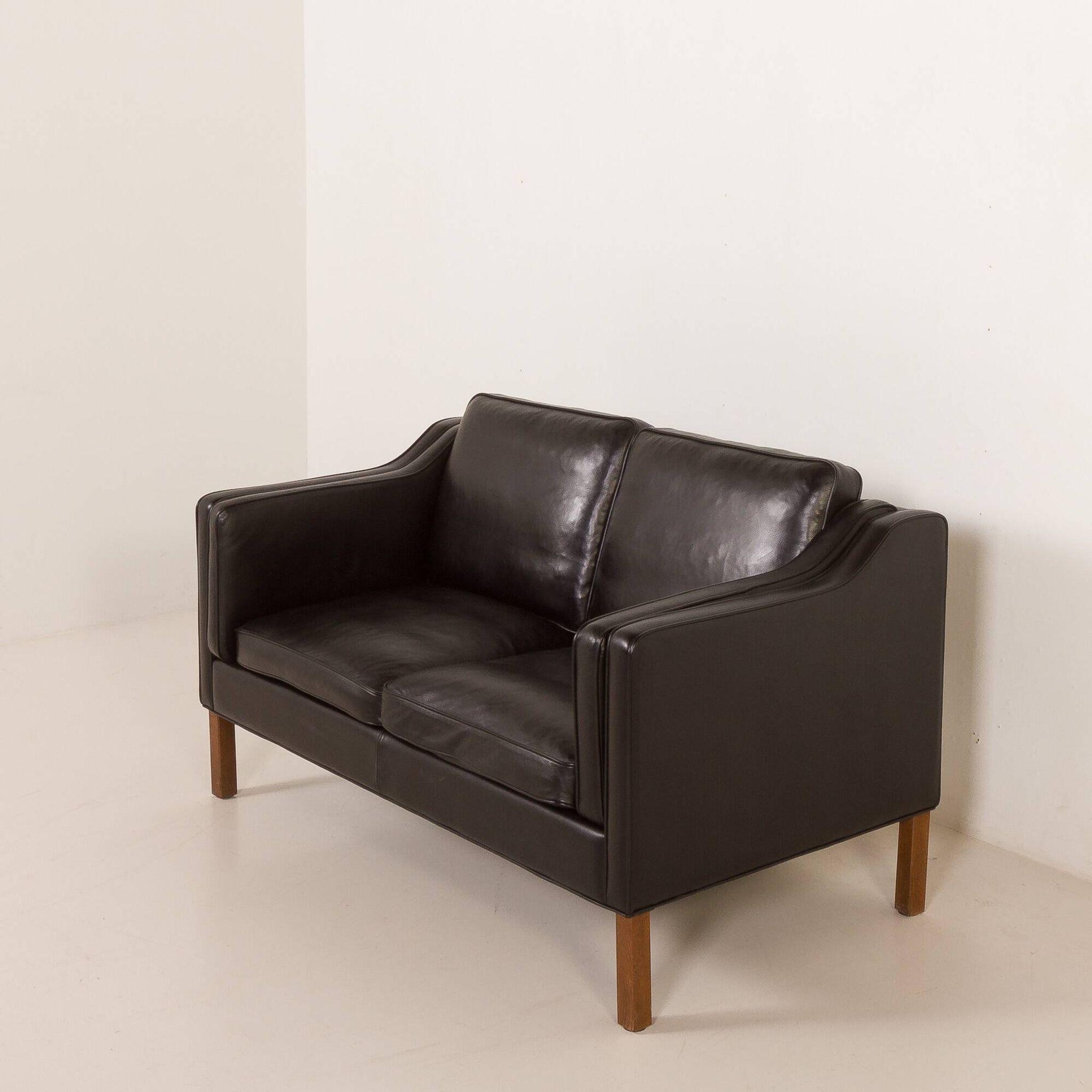 Danish black aniline leather sofa by Hurup, 1980s