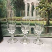 Set of 6 lance model champagne flutes, design made in France from the 1970s.