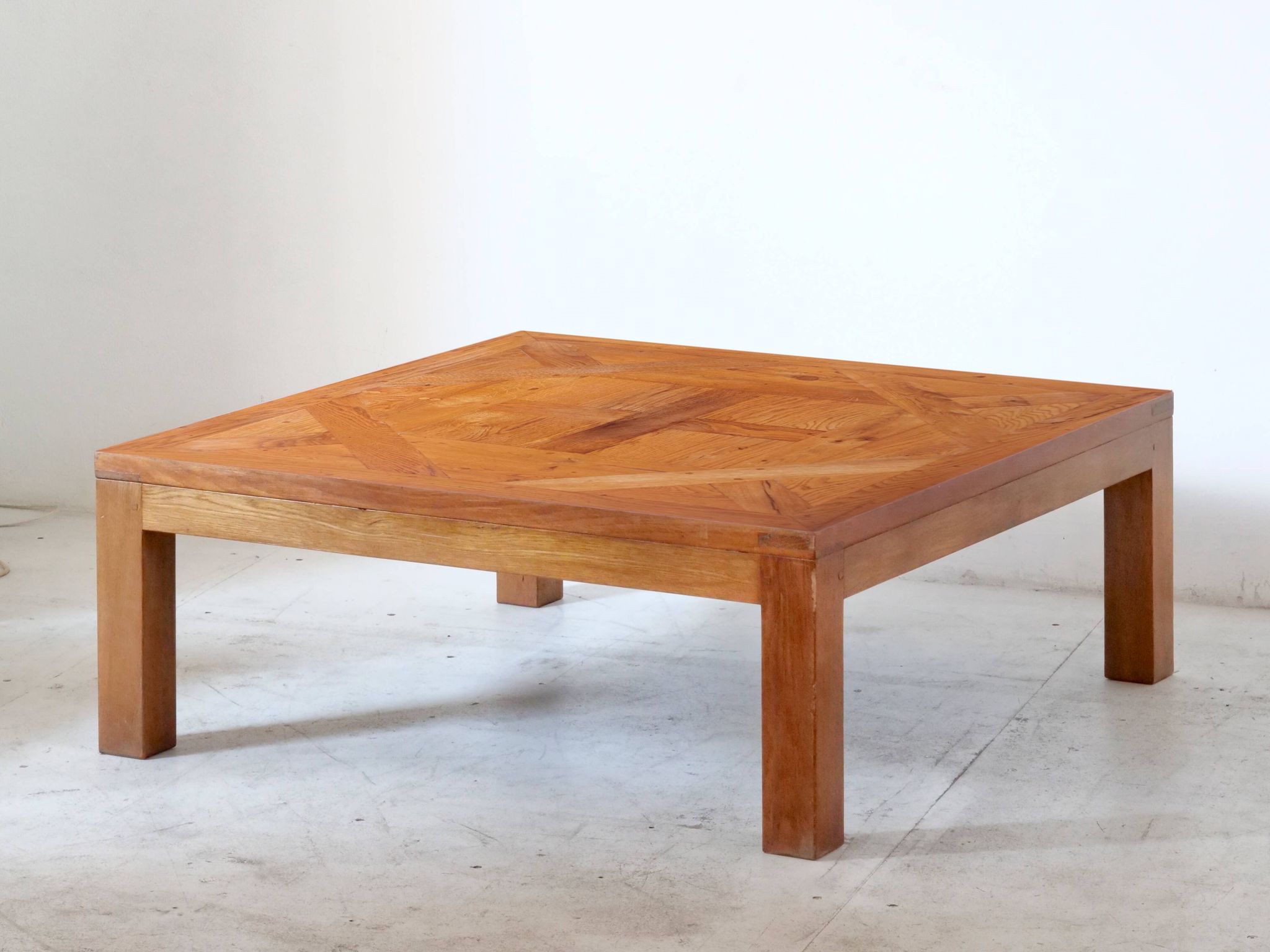 table basse chêne massif Motif Parquet Aremberg du 19e