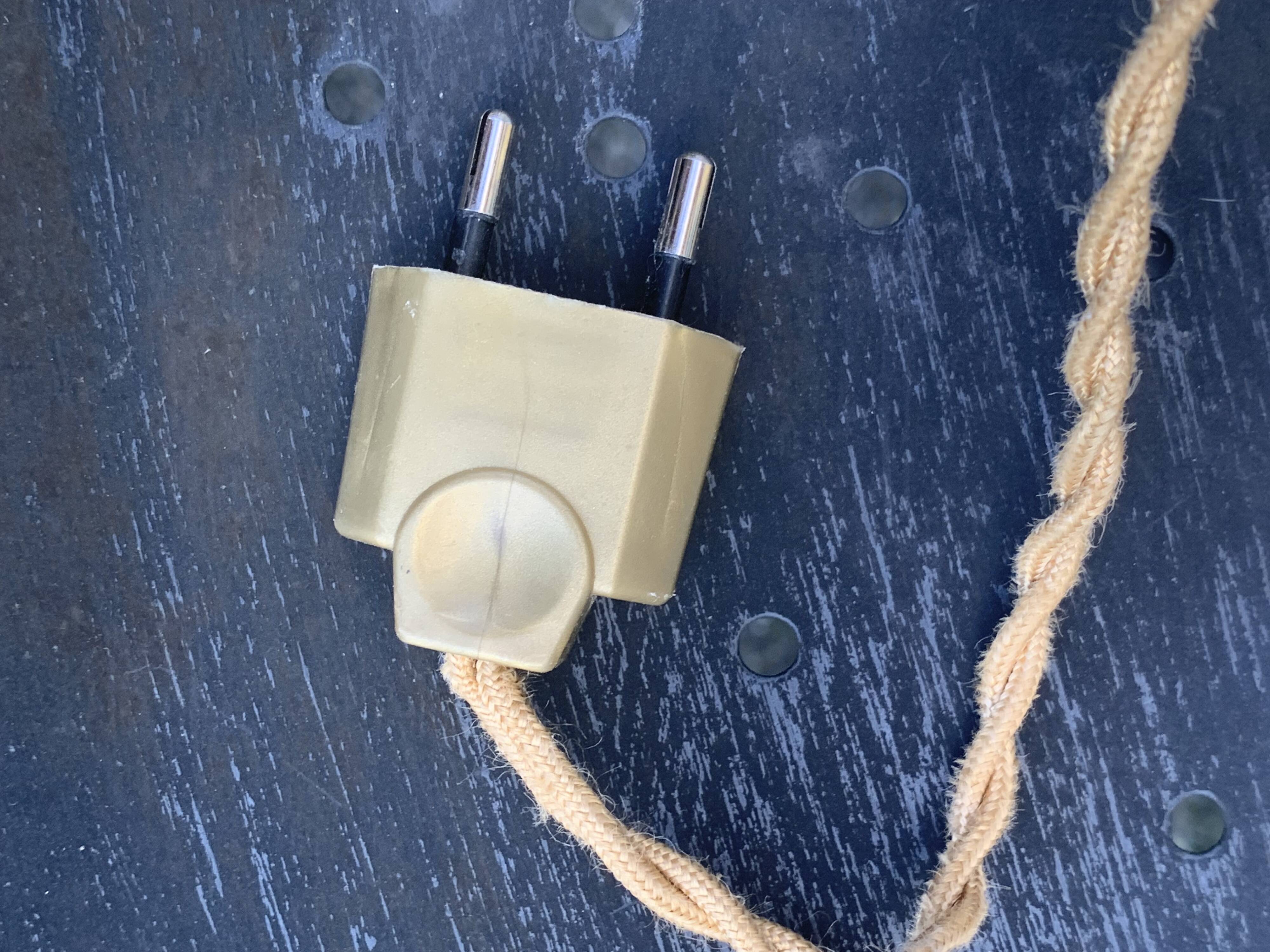 Table lamp, bedside lamp in golden brass, column feet, beige lampshade with trimmings, vintage