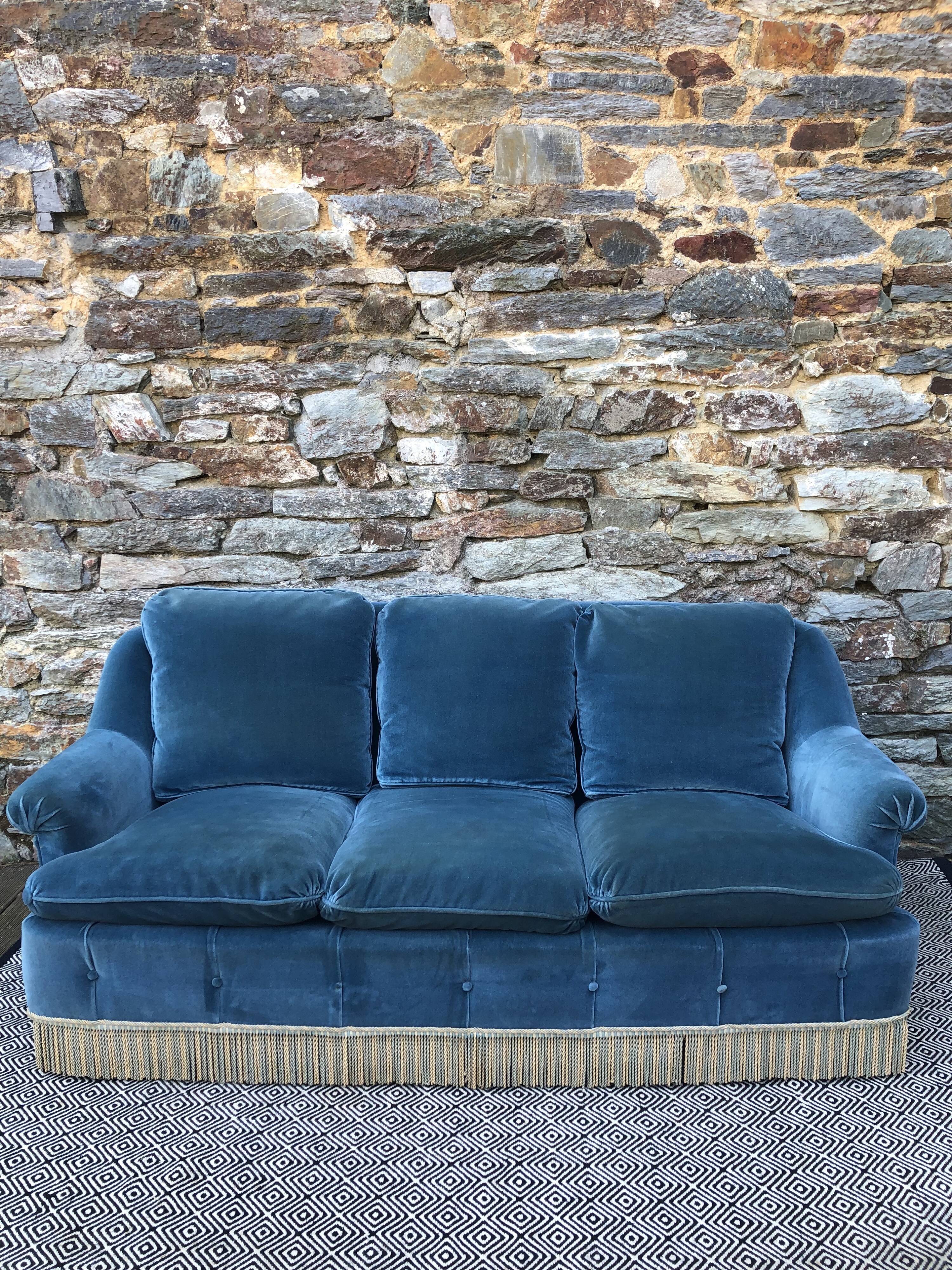 Blue velvet toad sofa
