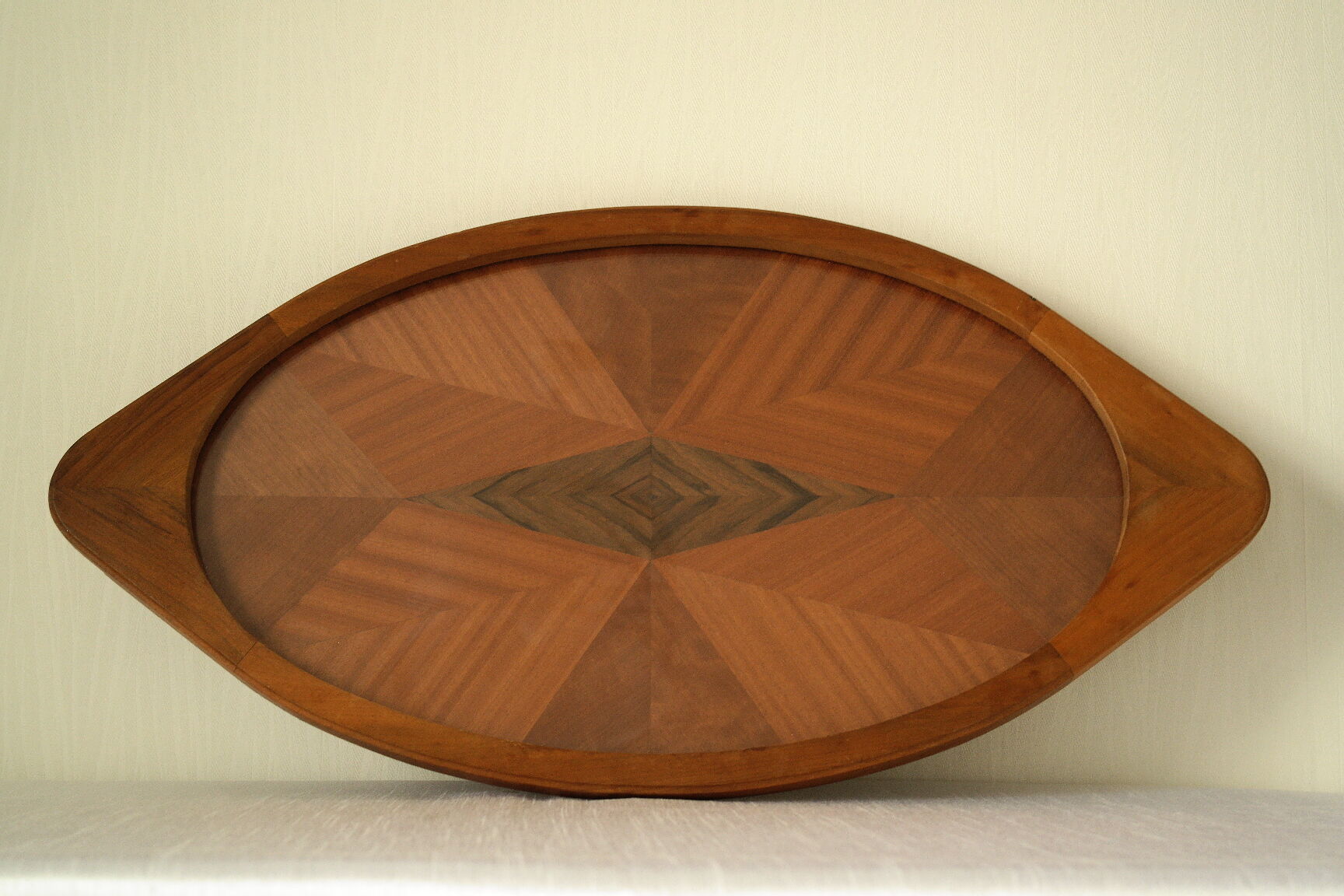 Oval wooden tray with glass and artisanal marquetry from the 70s.